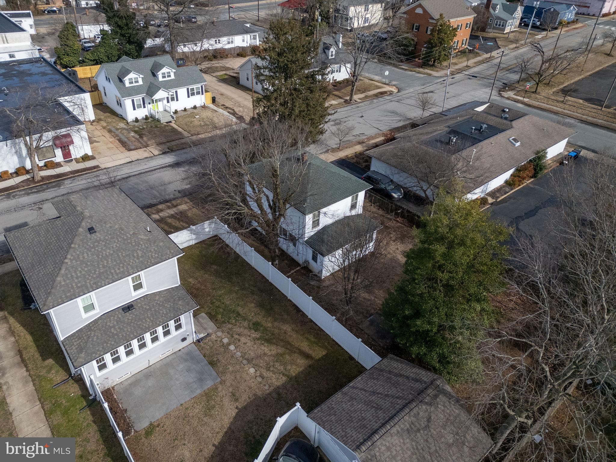 ELLWOOD CITY - Residential