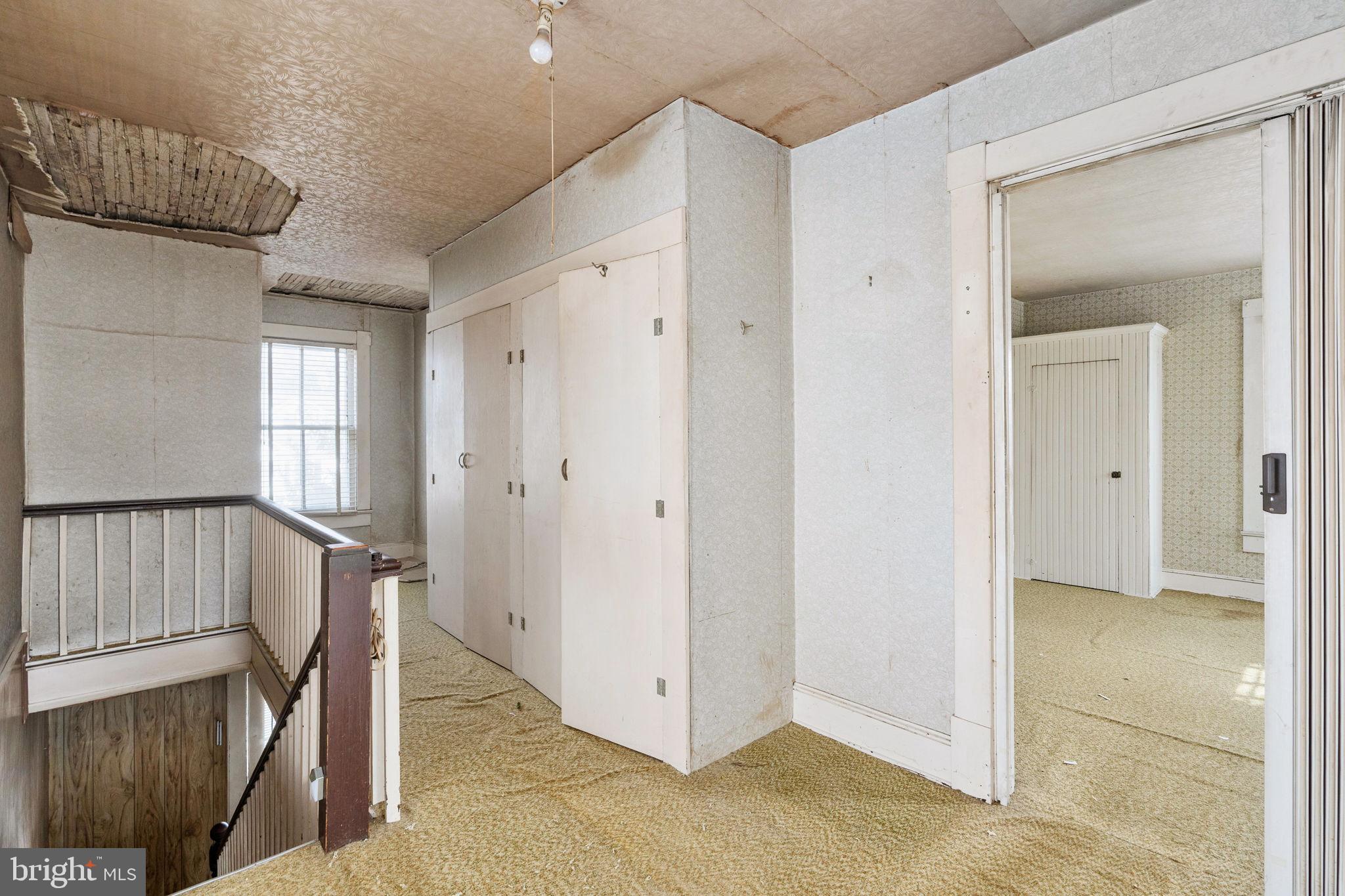 ELLWOOD CITY - Residential