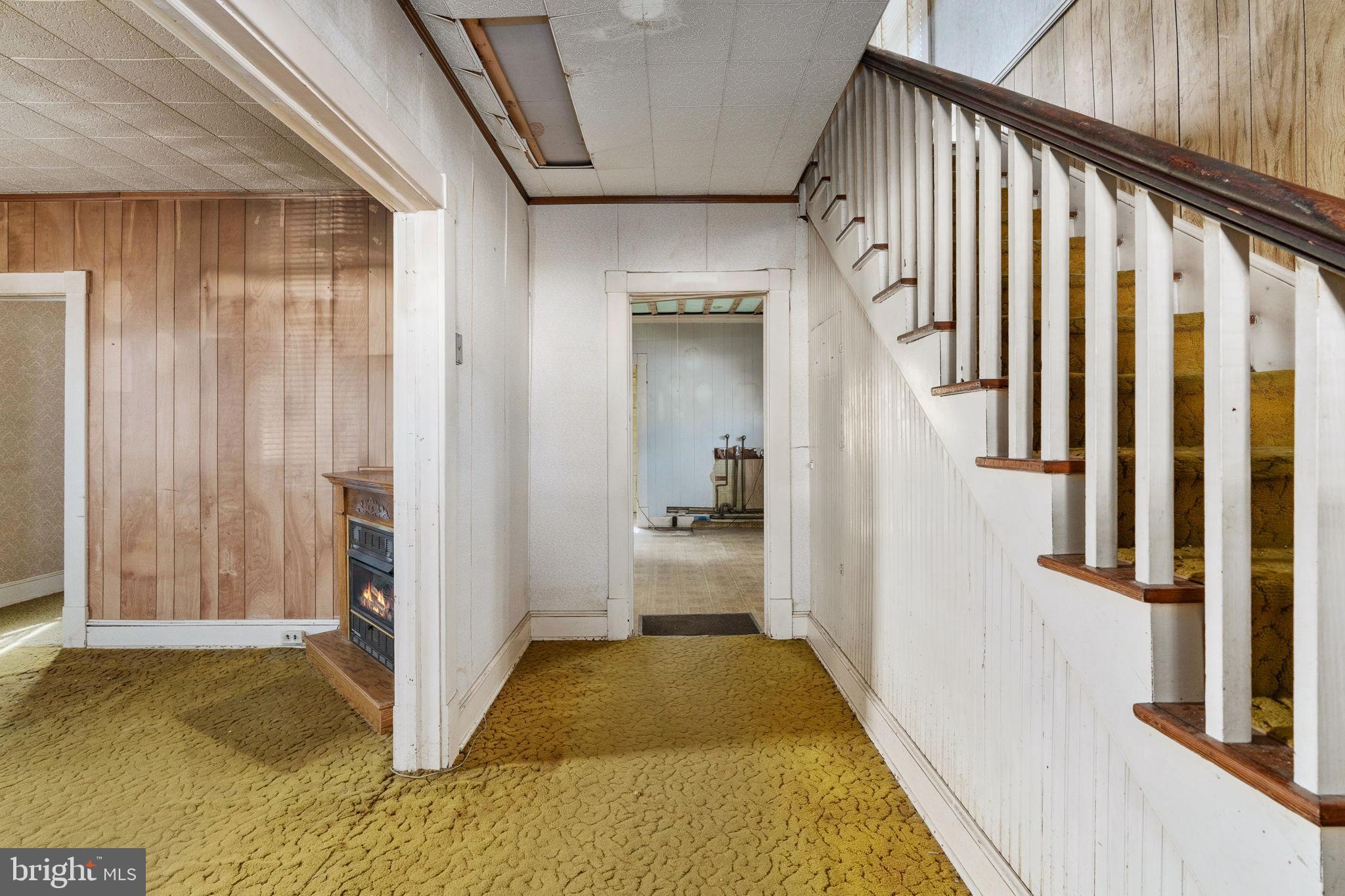 ELLWOOD CITY - Residential