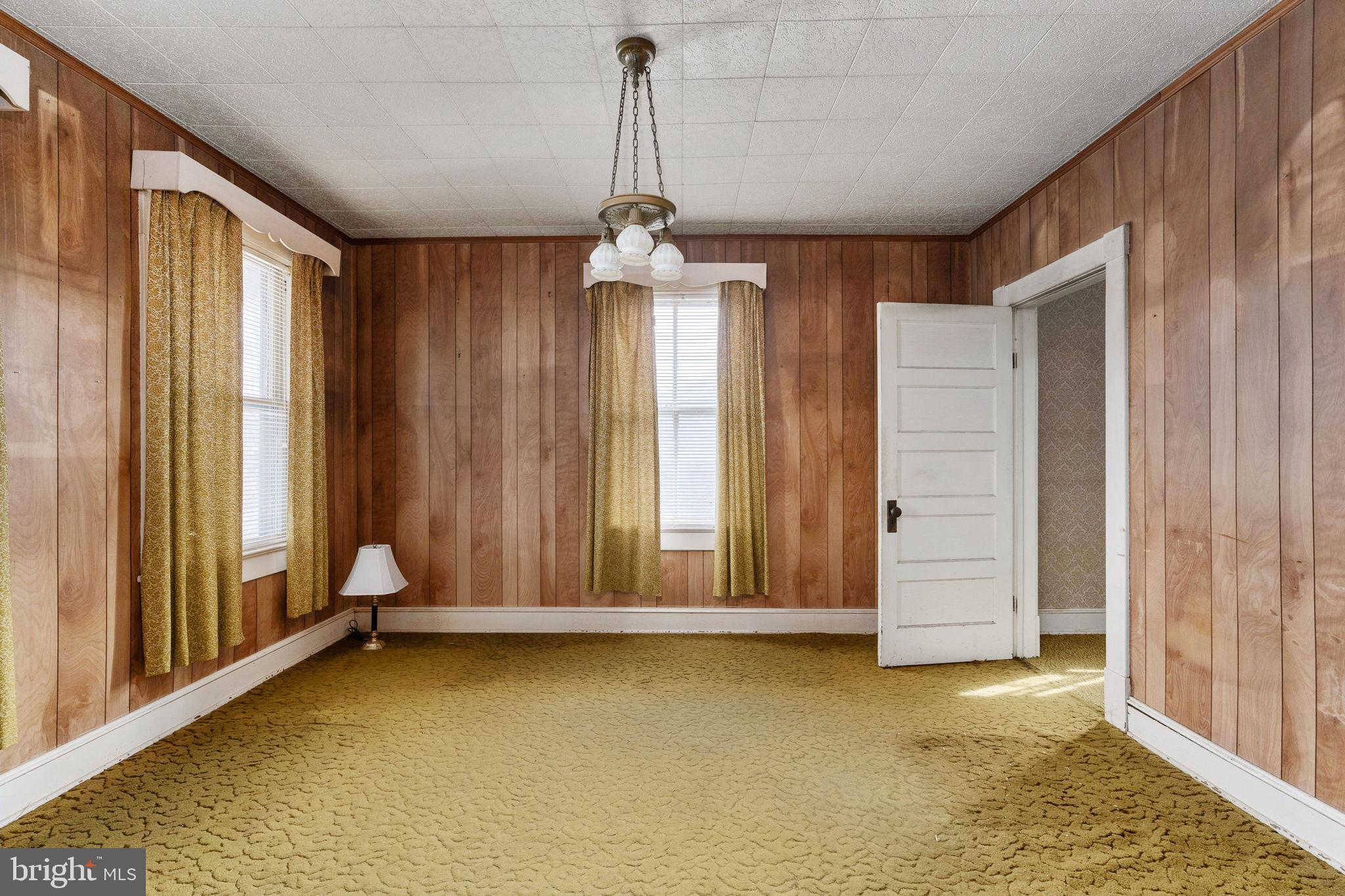 ELLWOOD CITY - Residential