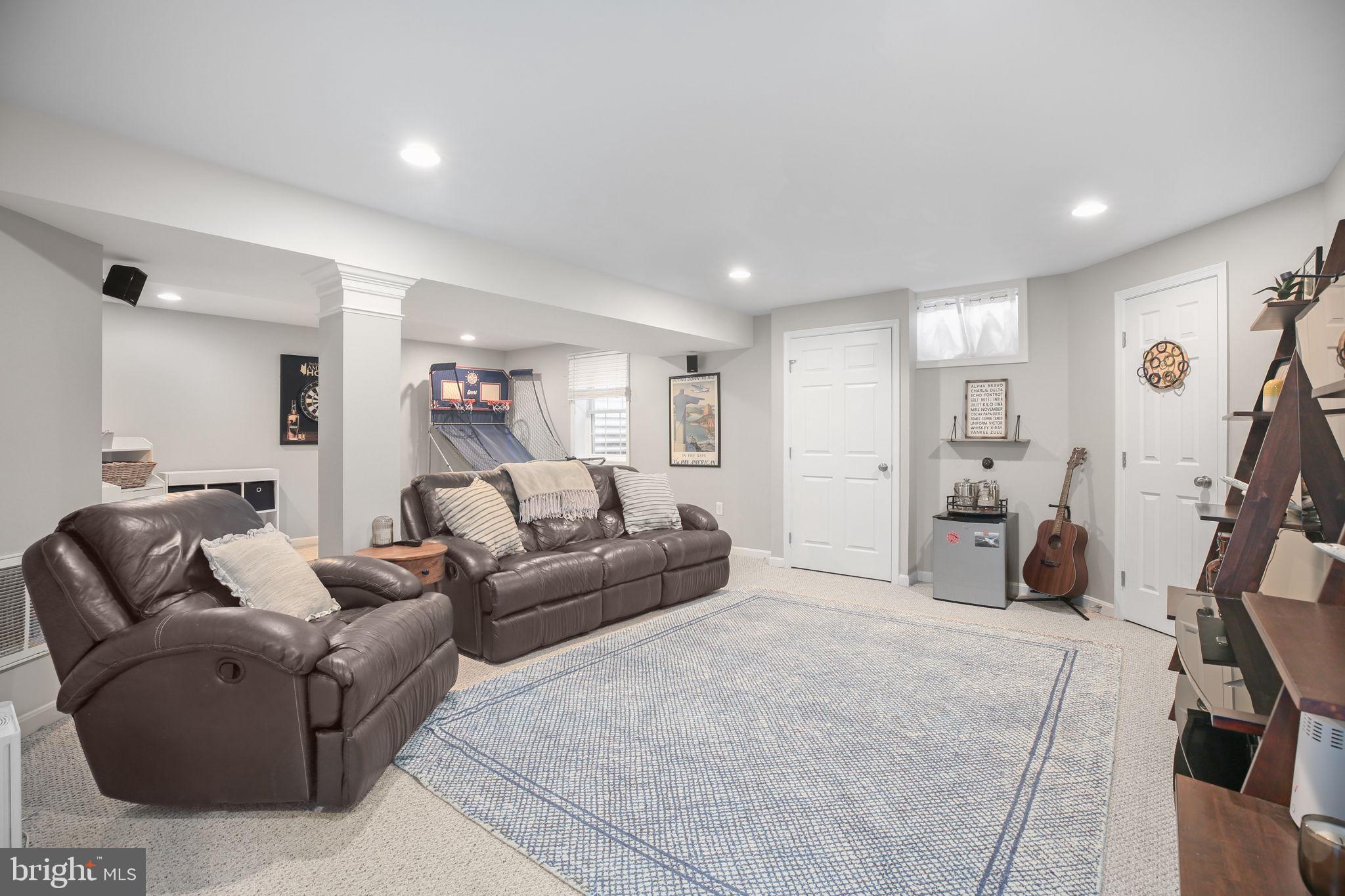 FOX POINT - Residential