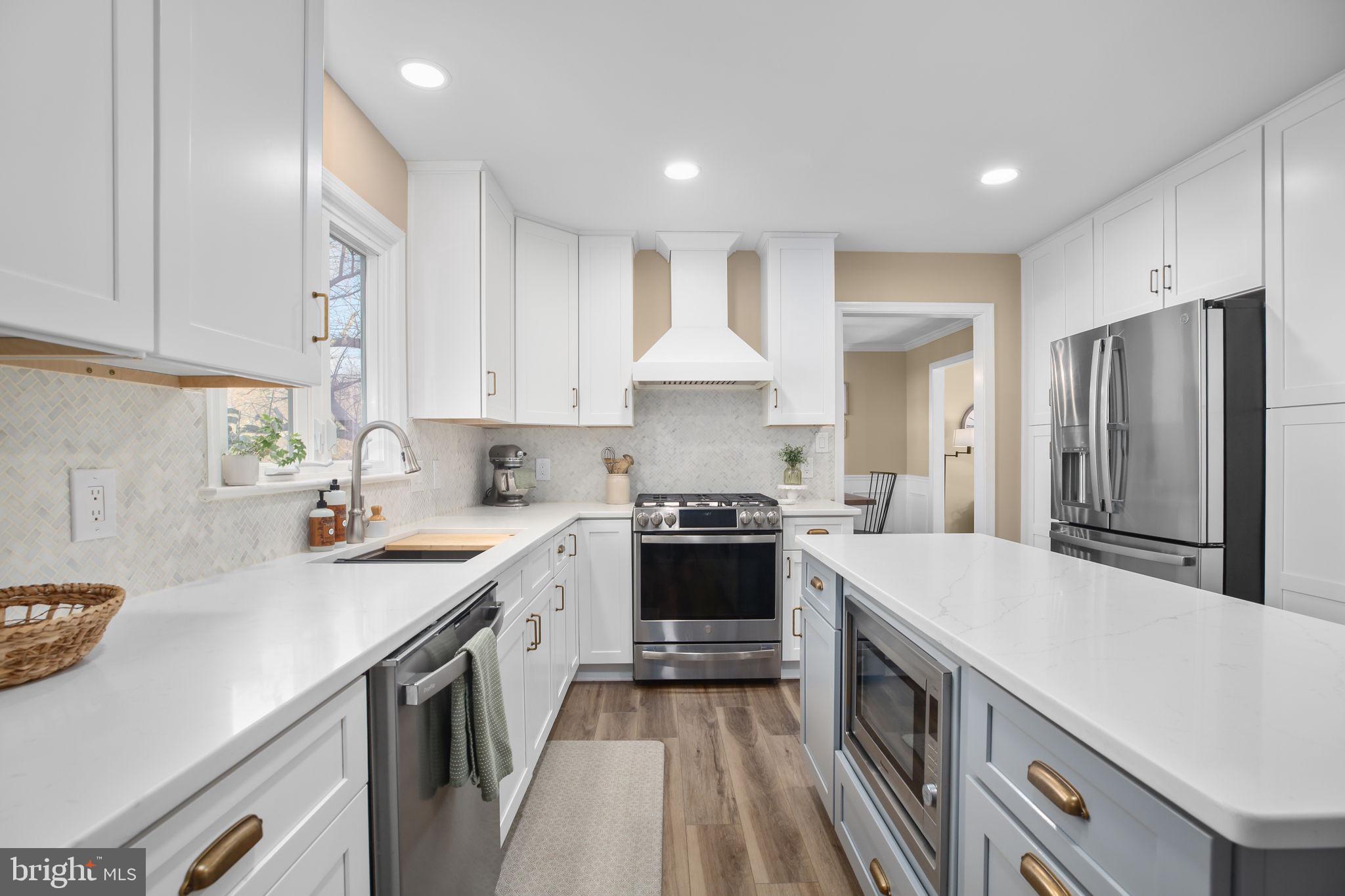 FOX POINT - Residential