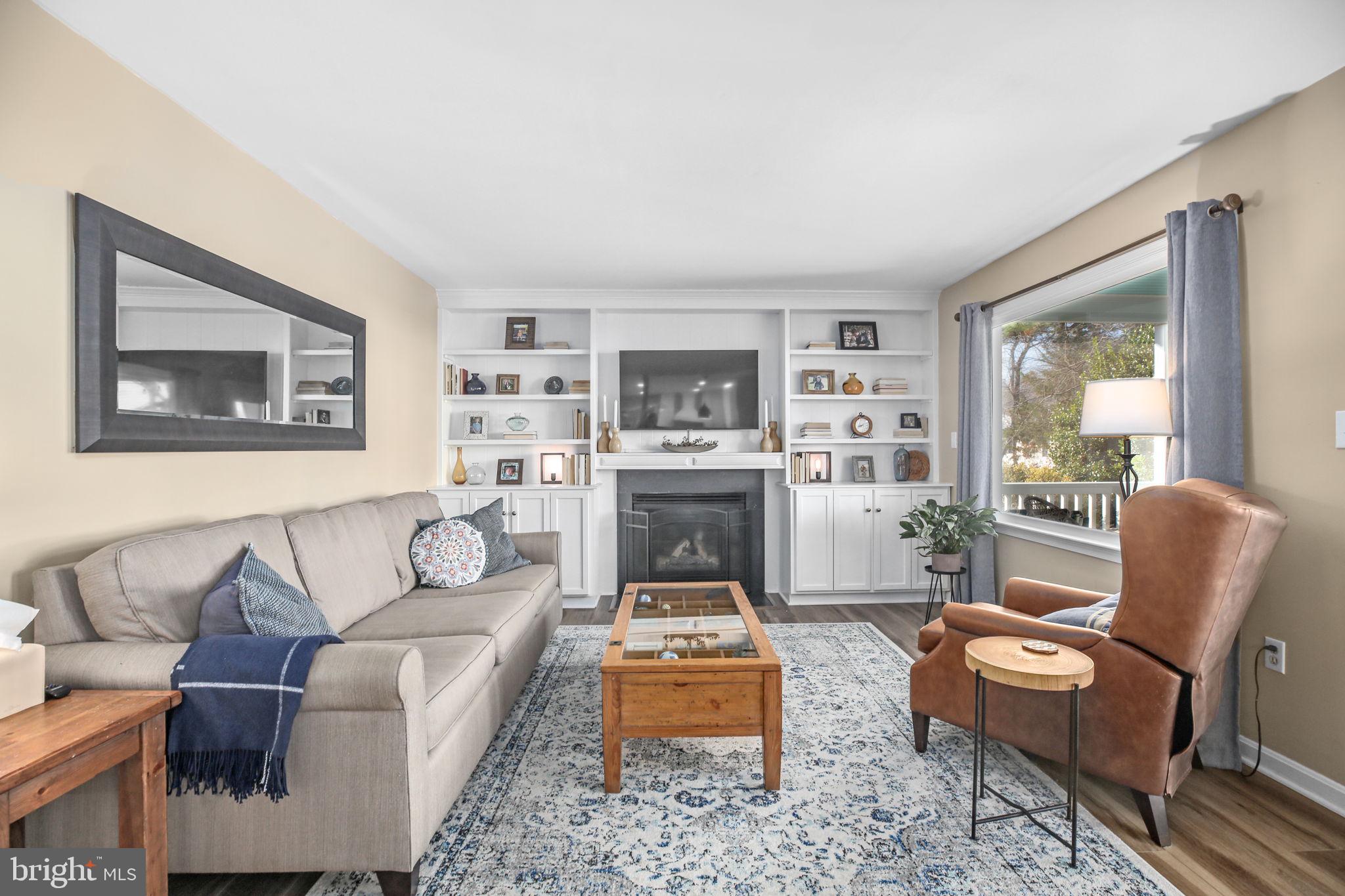 FOX POINT - Residential