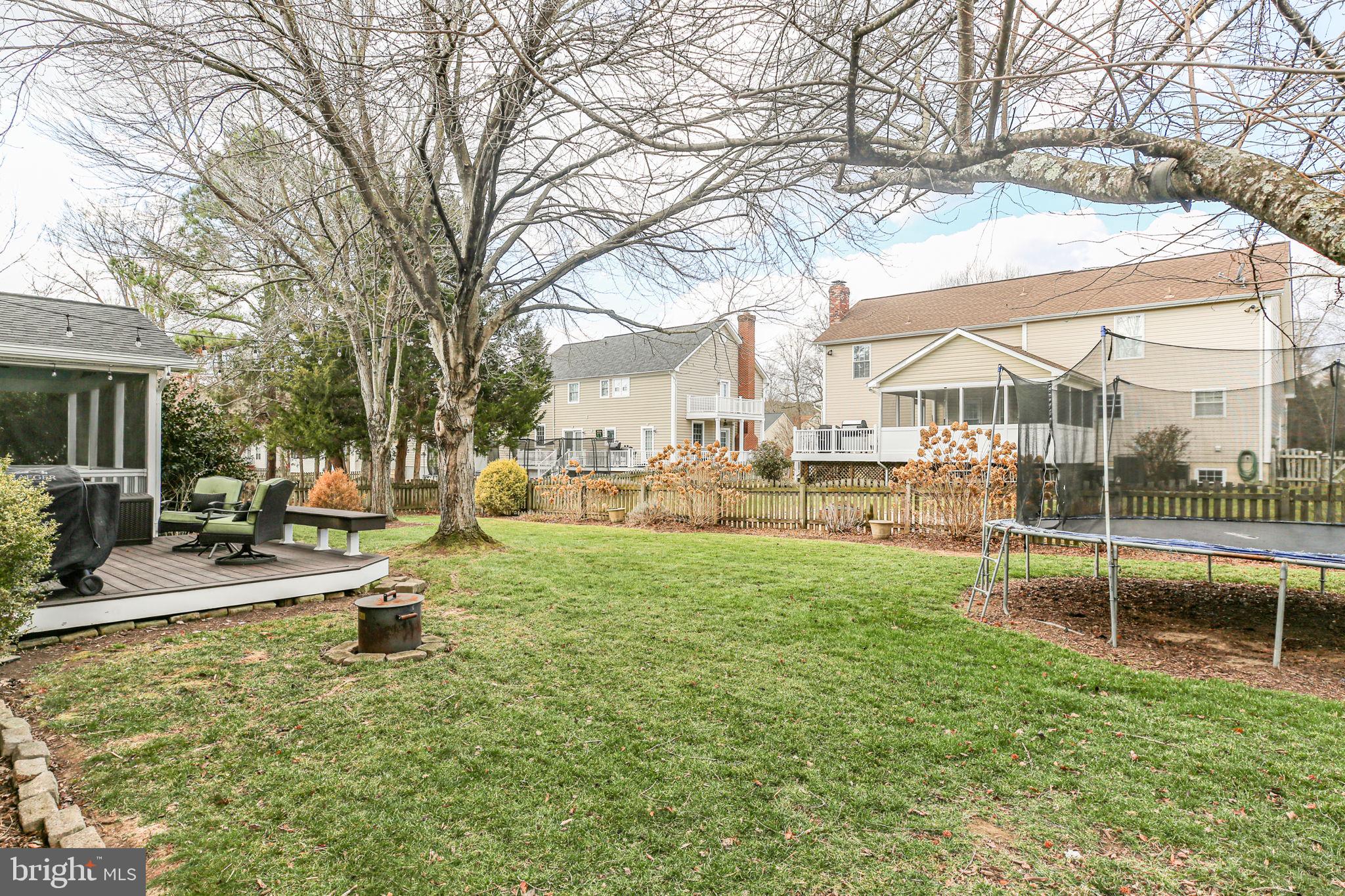 FOX POINT - Residential