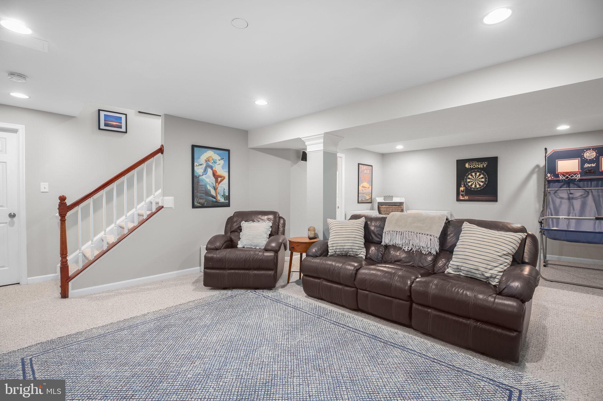 FOX POINT - Residential