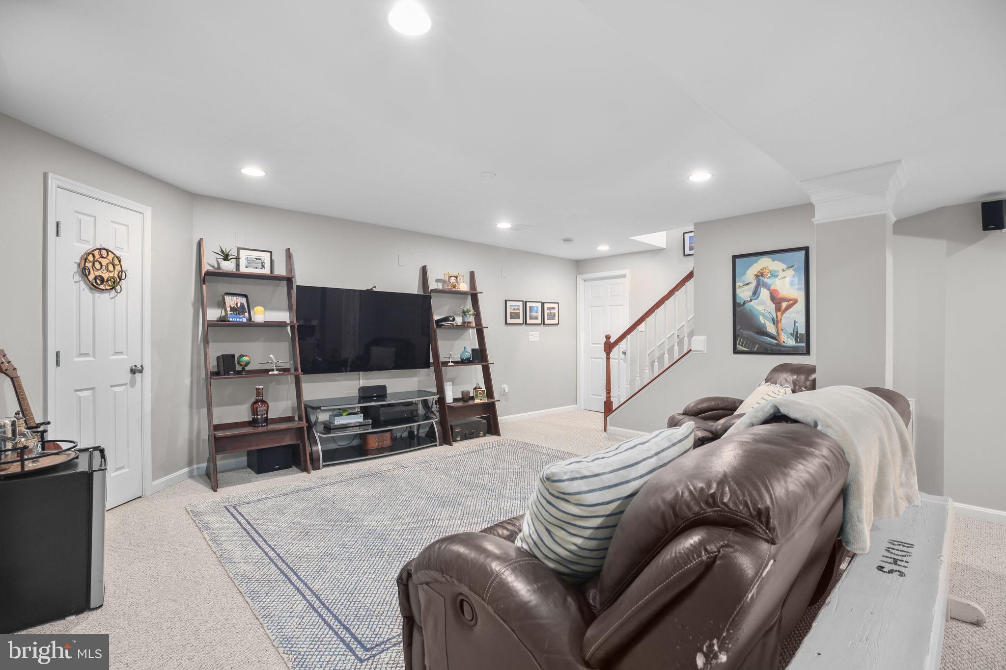 FOX POINT - Residential