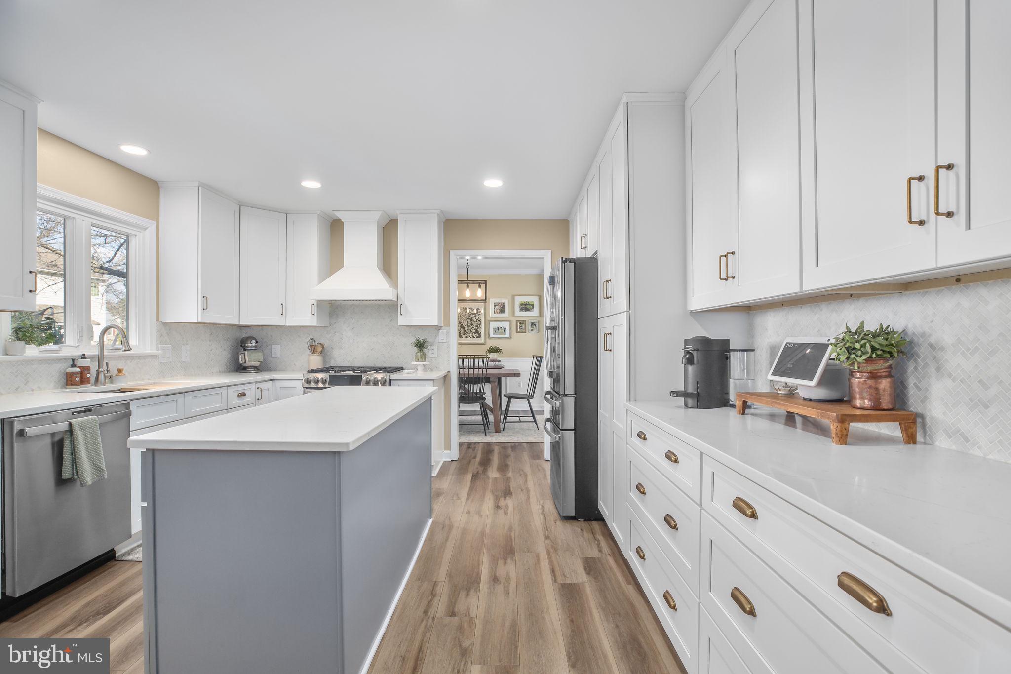 FOX POINT - Residential