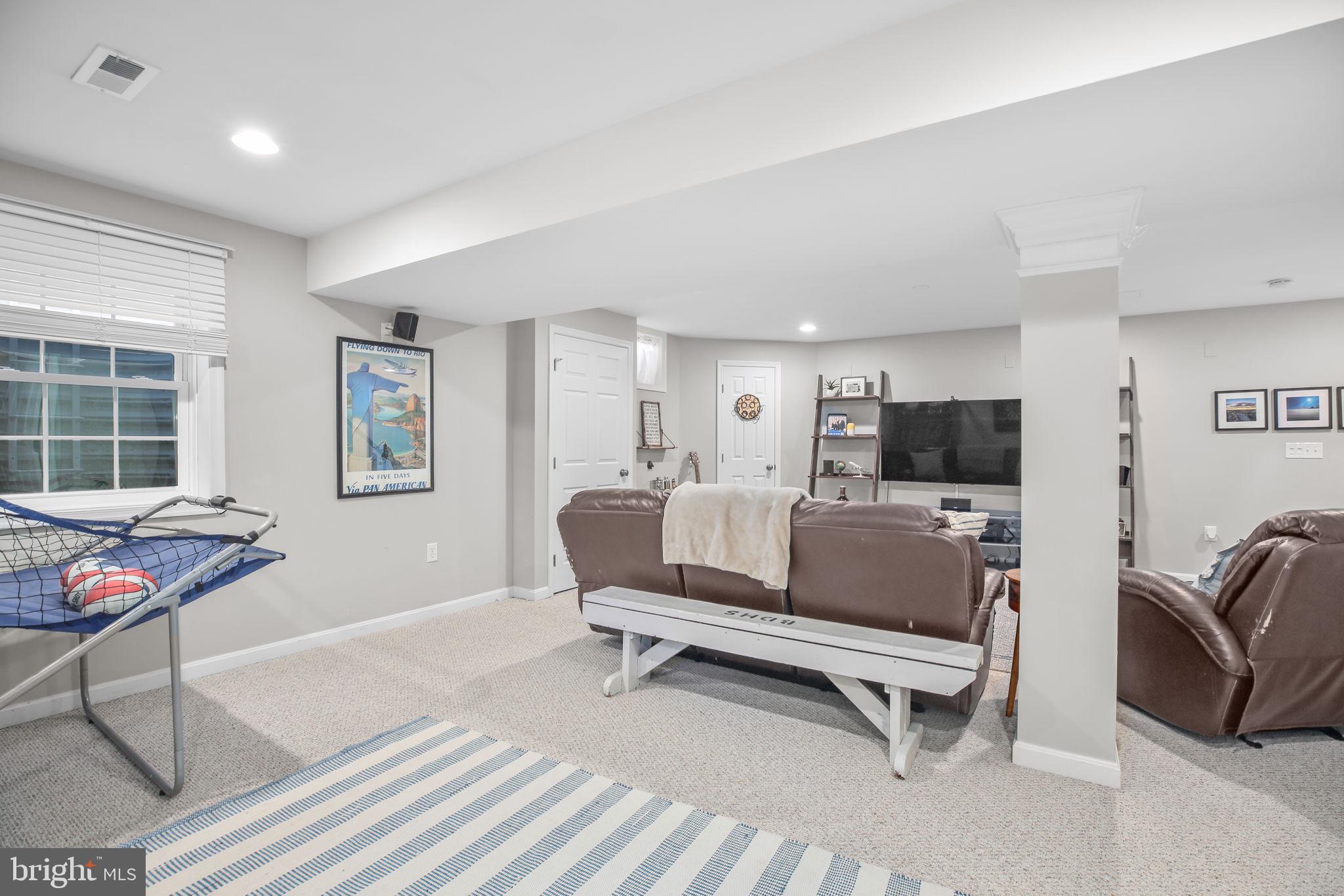 FOX POINT - Residential