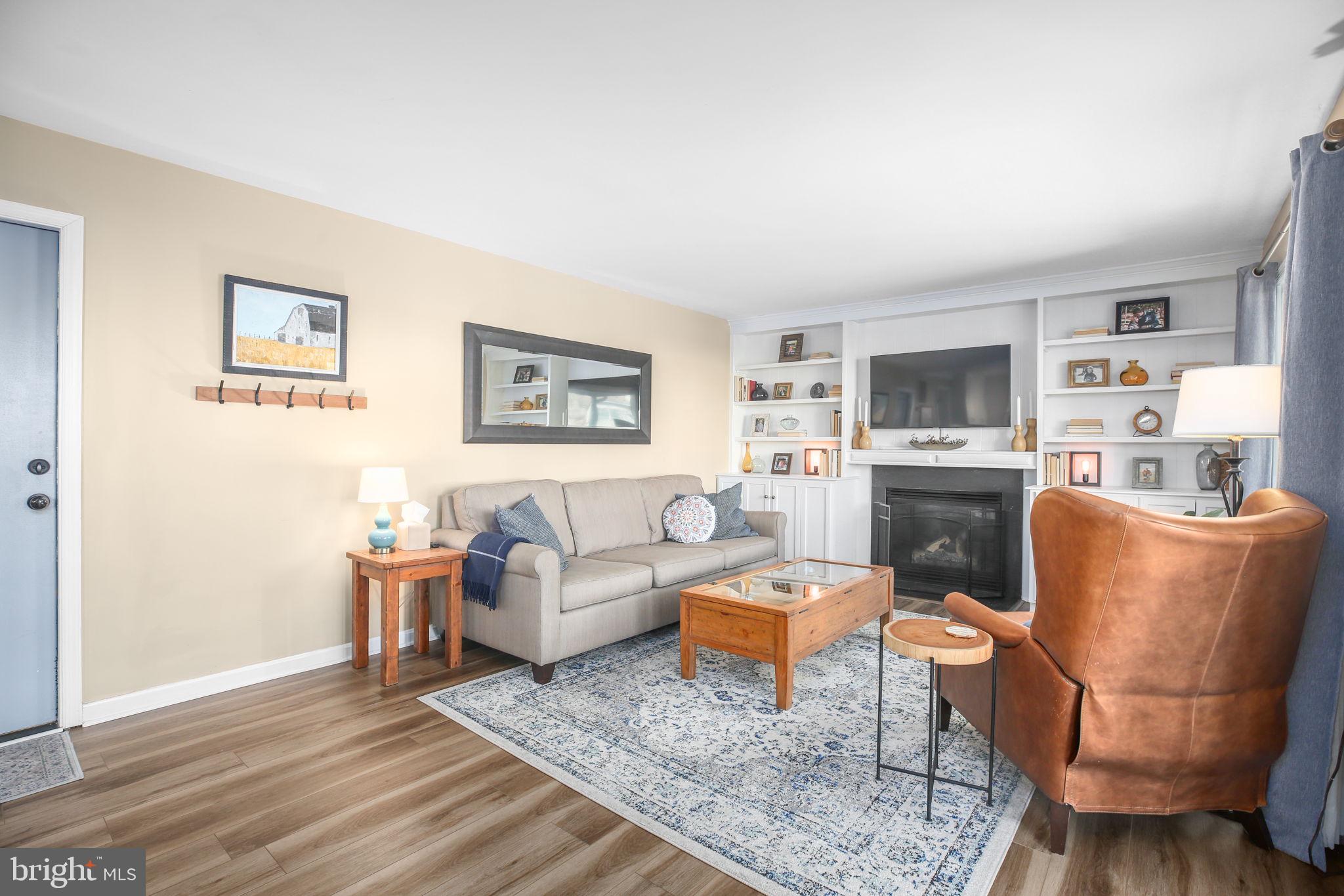 FOX POINT - Residential