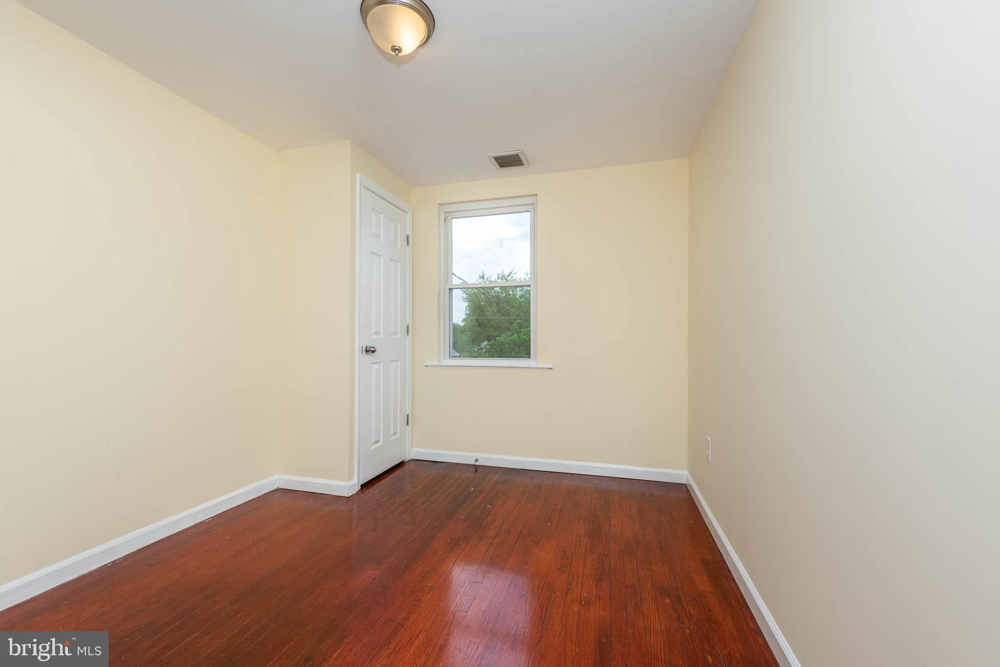 EDNOR GARDENS - LAKESIDE - Residential