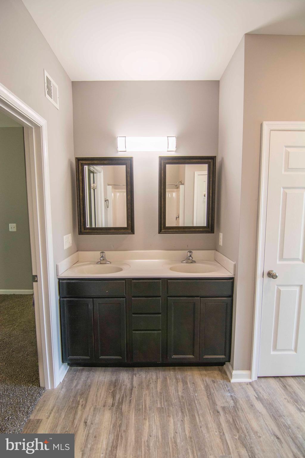 SHEN FARMS RIVERVIEW - Residential