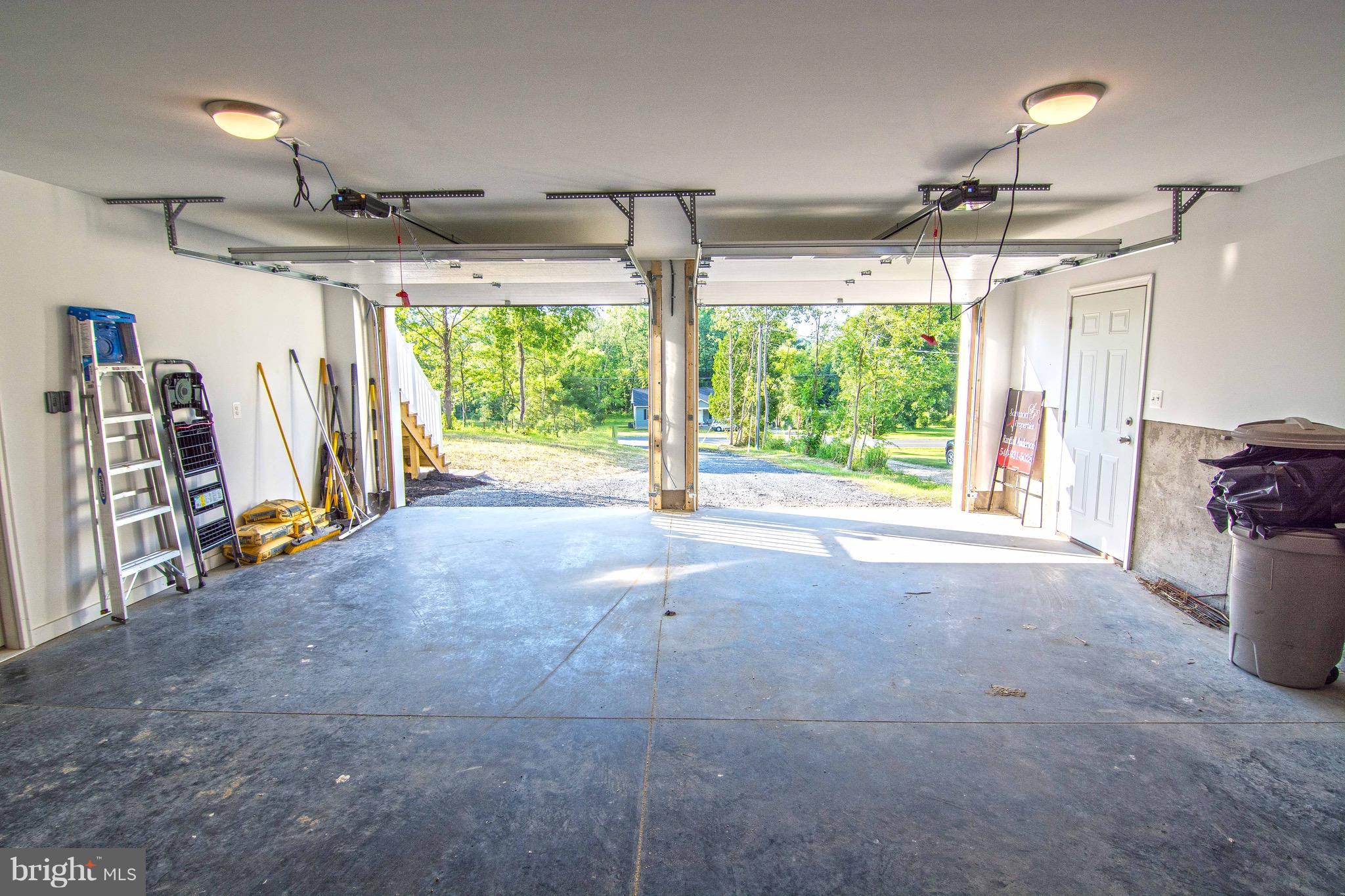 SHEN FARMS RIVERVIEW - Residential