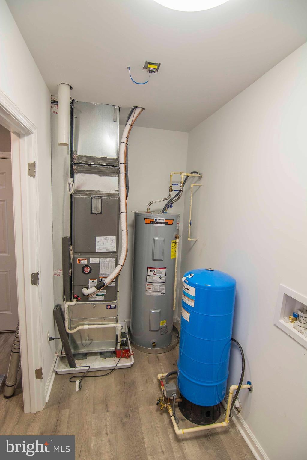 SHEN FARMS RIVERVIEW - Residential