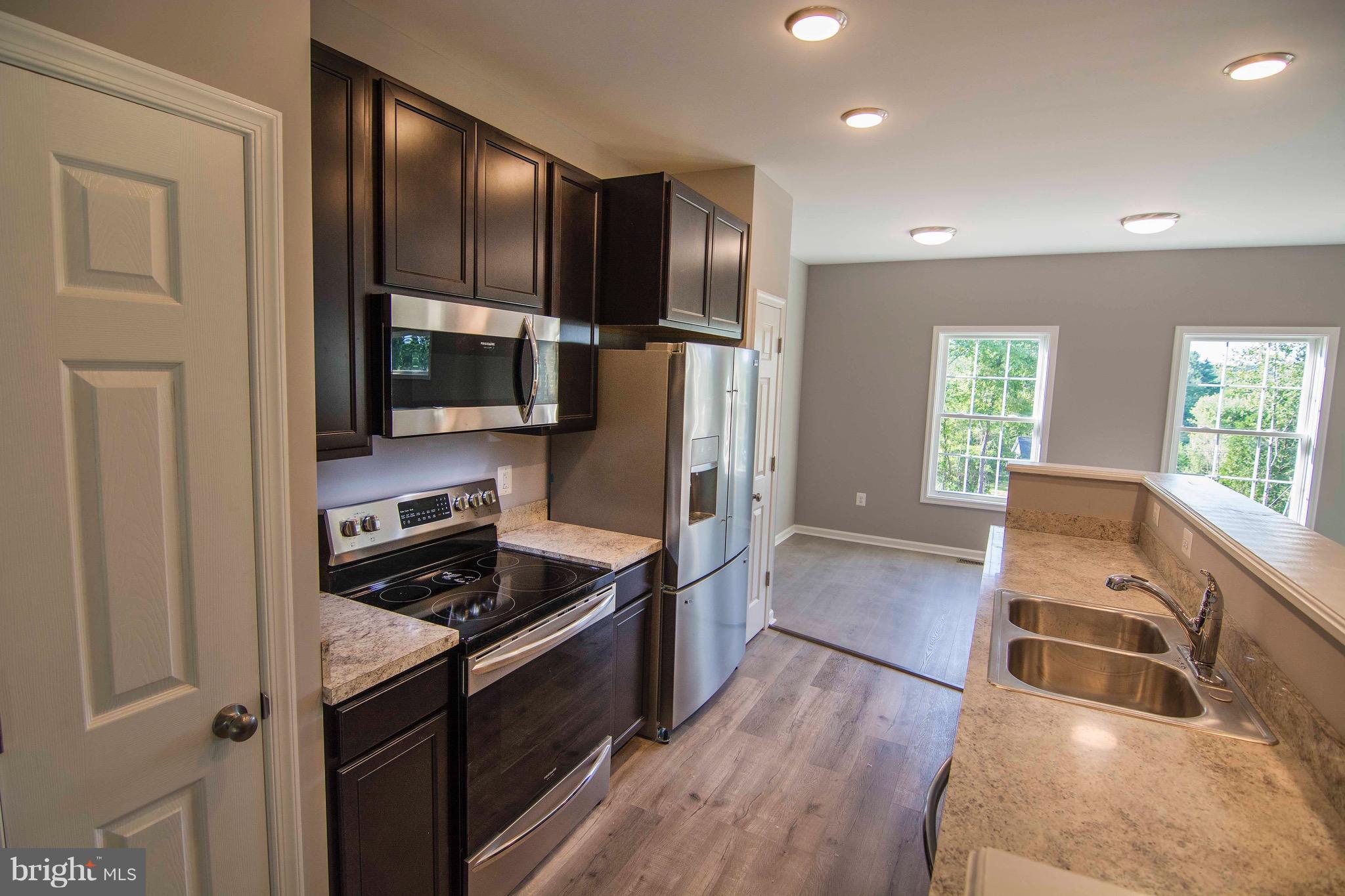 SHEN FARMS RIVERVIEW - Residential