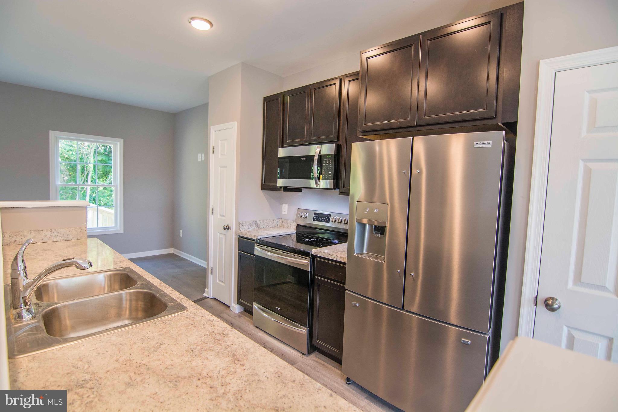 SHEN FARMS RIVERVIEW - Residential