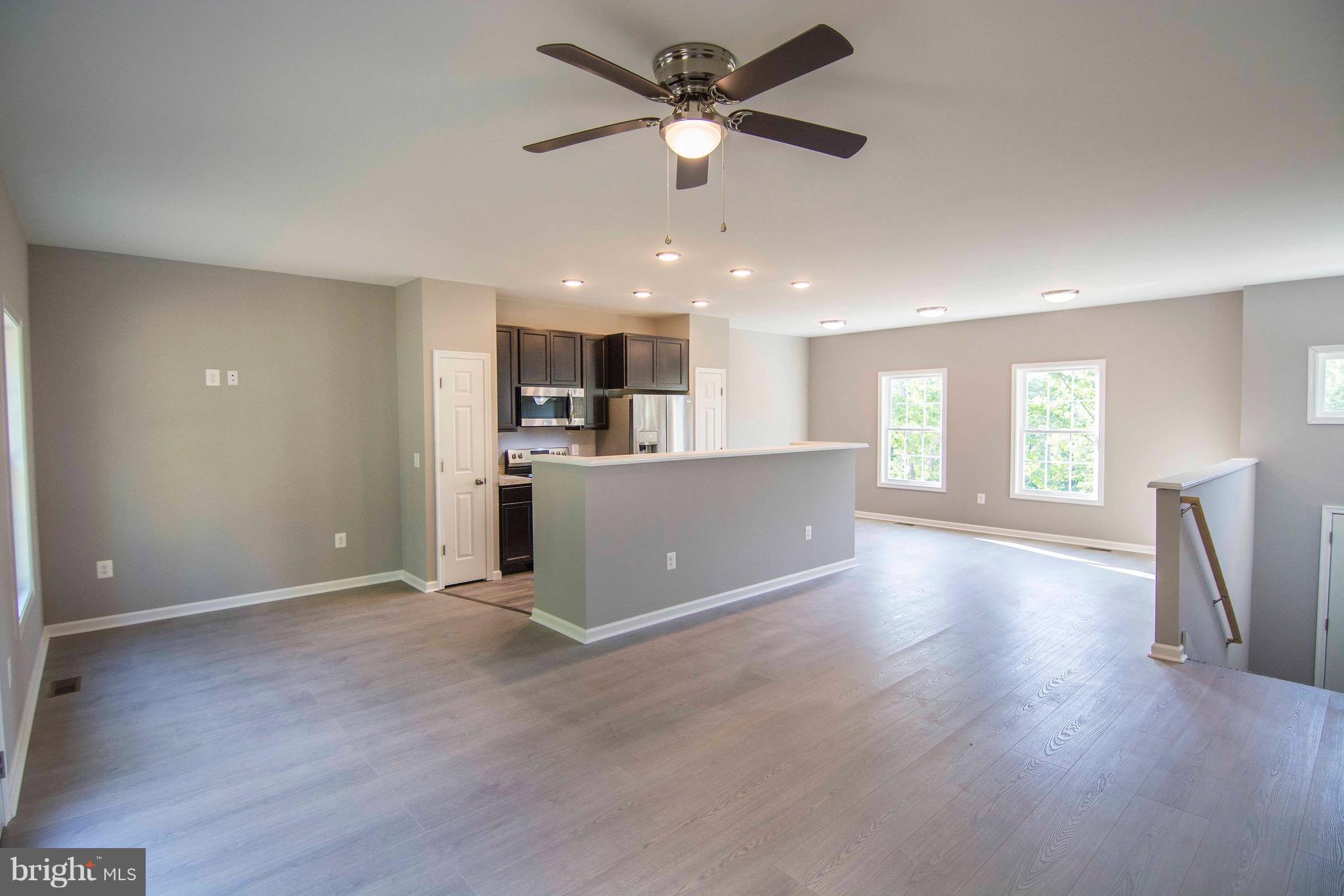 SHEN FARMS RIVERVIEW - Residential