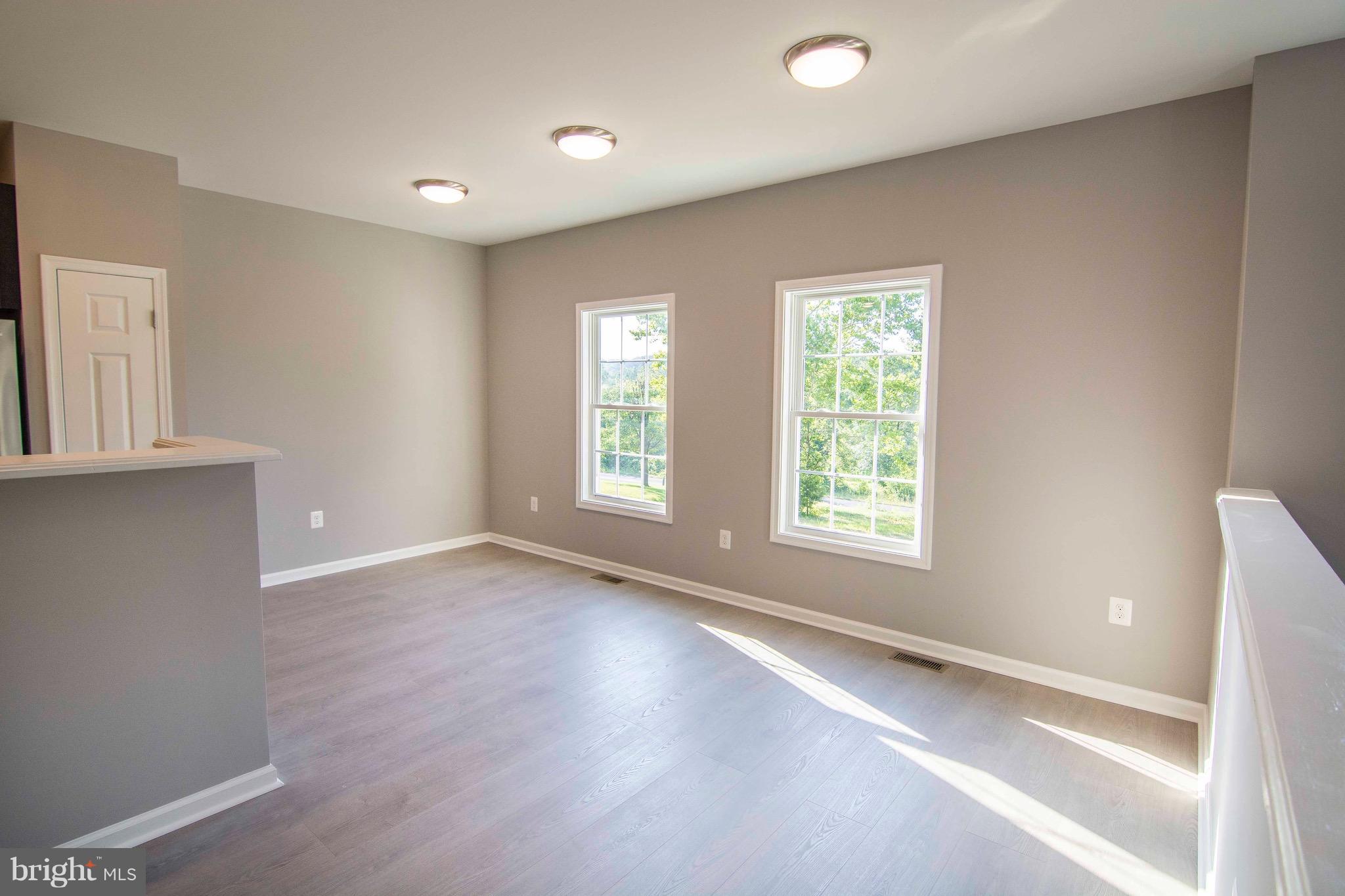 SHEN FARMS RIVERVIEW - Residential