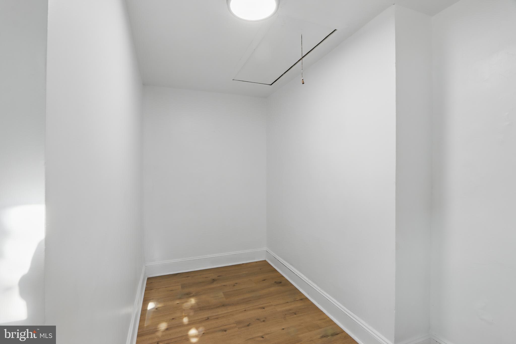 OAKENSHAWE - Residential