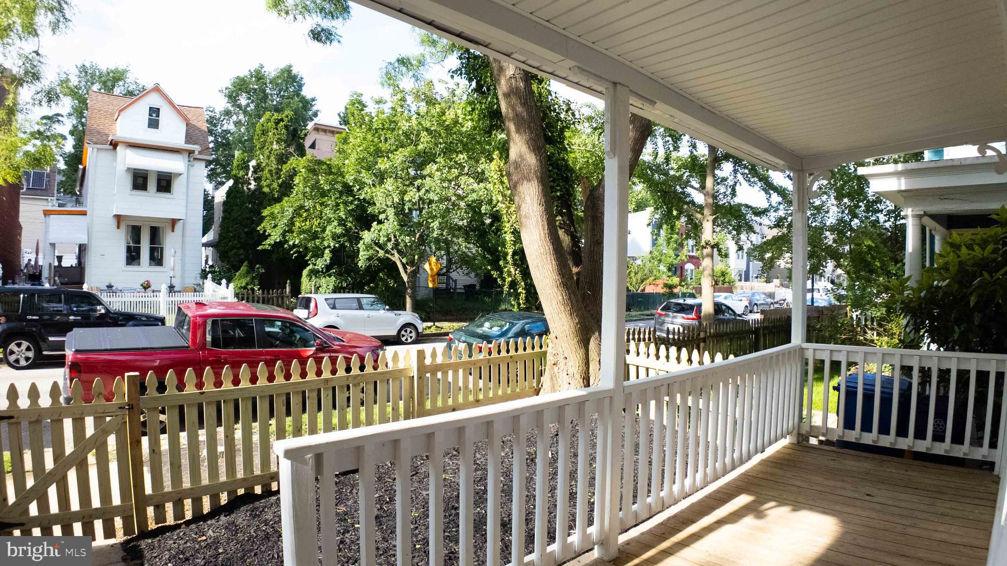 OAKENSHAWE - Residential