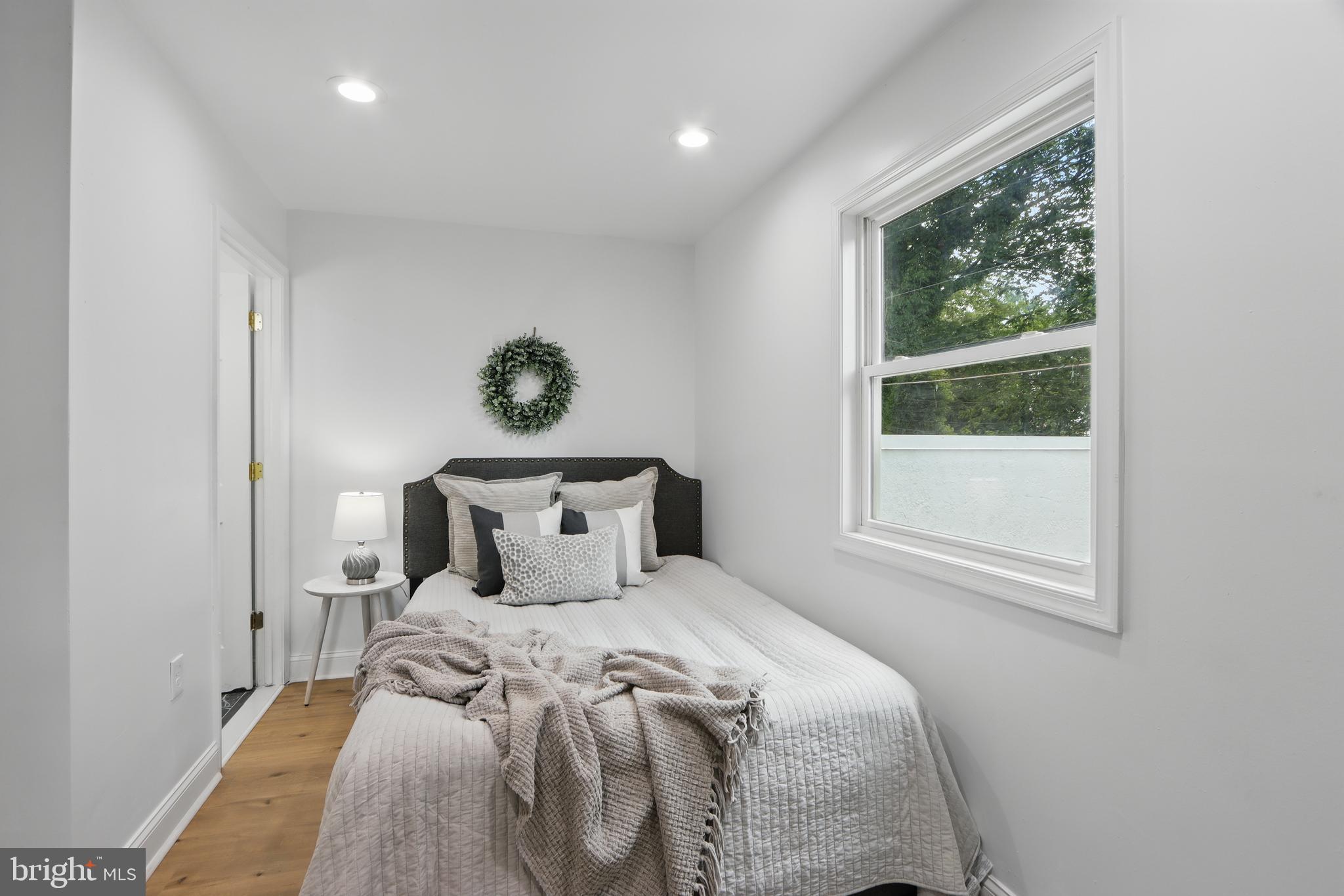 OAKENSHAWE - Residential