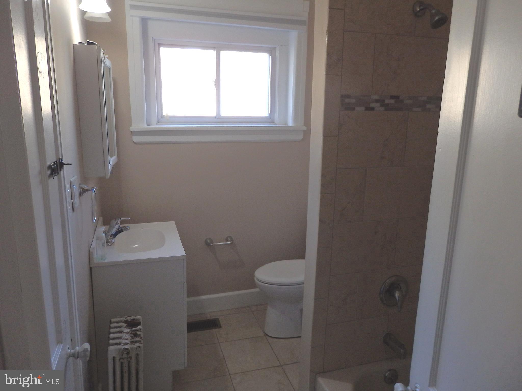 MANOA - Commercial Sale