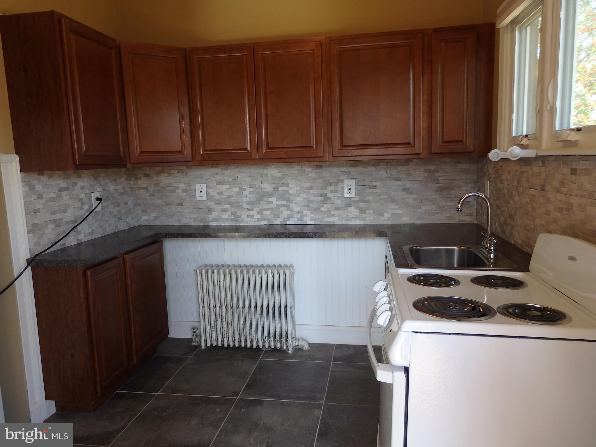 MANOA - Commercial Sale