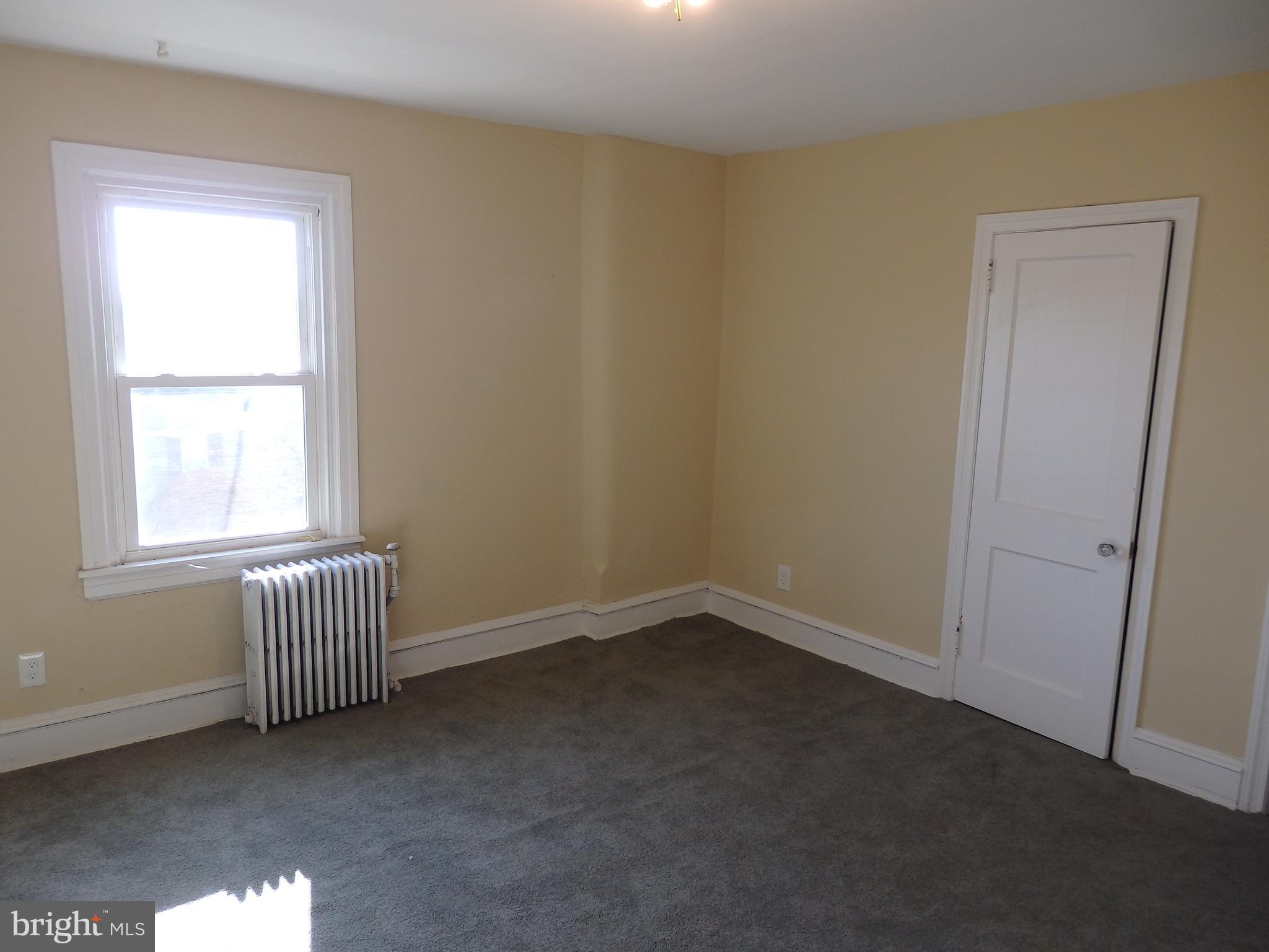 MANOA - Commercial Sale