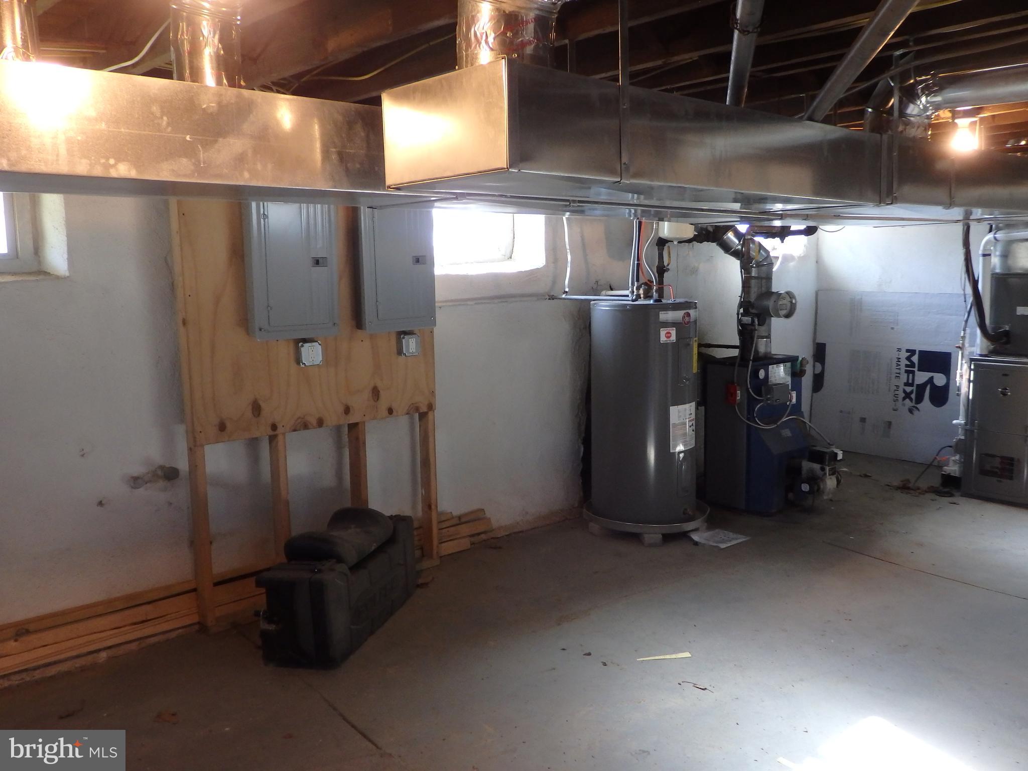 MANOA - Commercial Sale