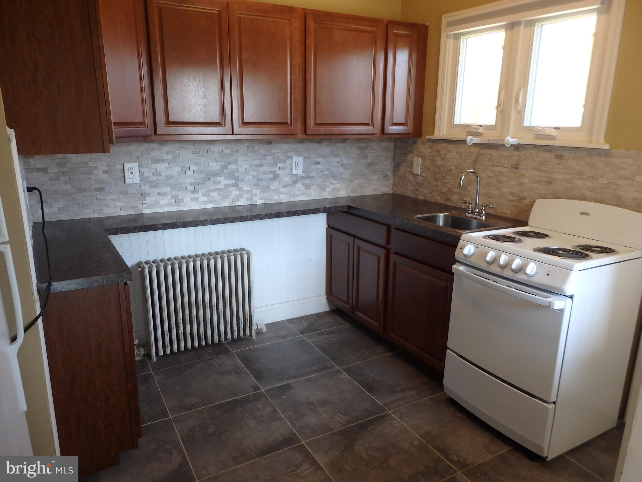 MANOA - Commercial Sale