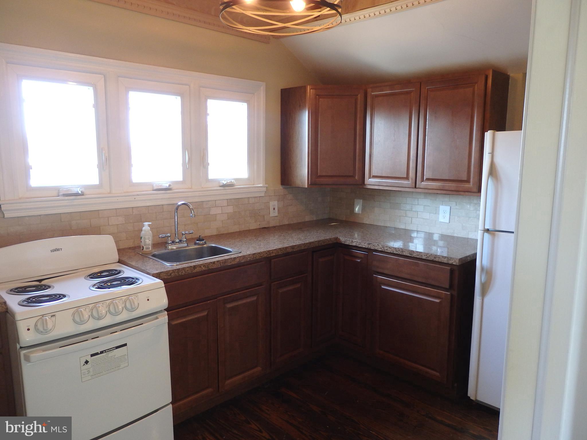 MANOA - Commercial Sale