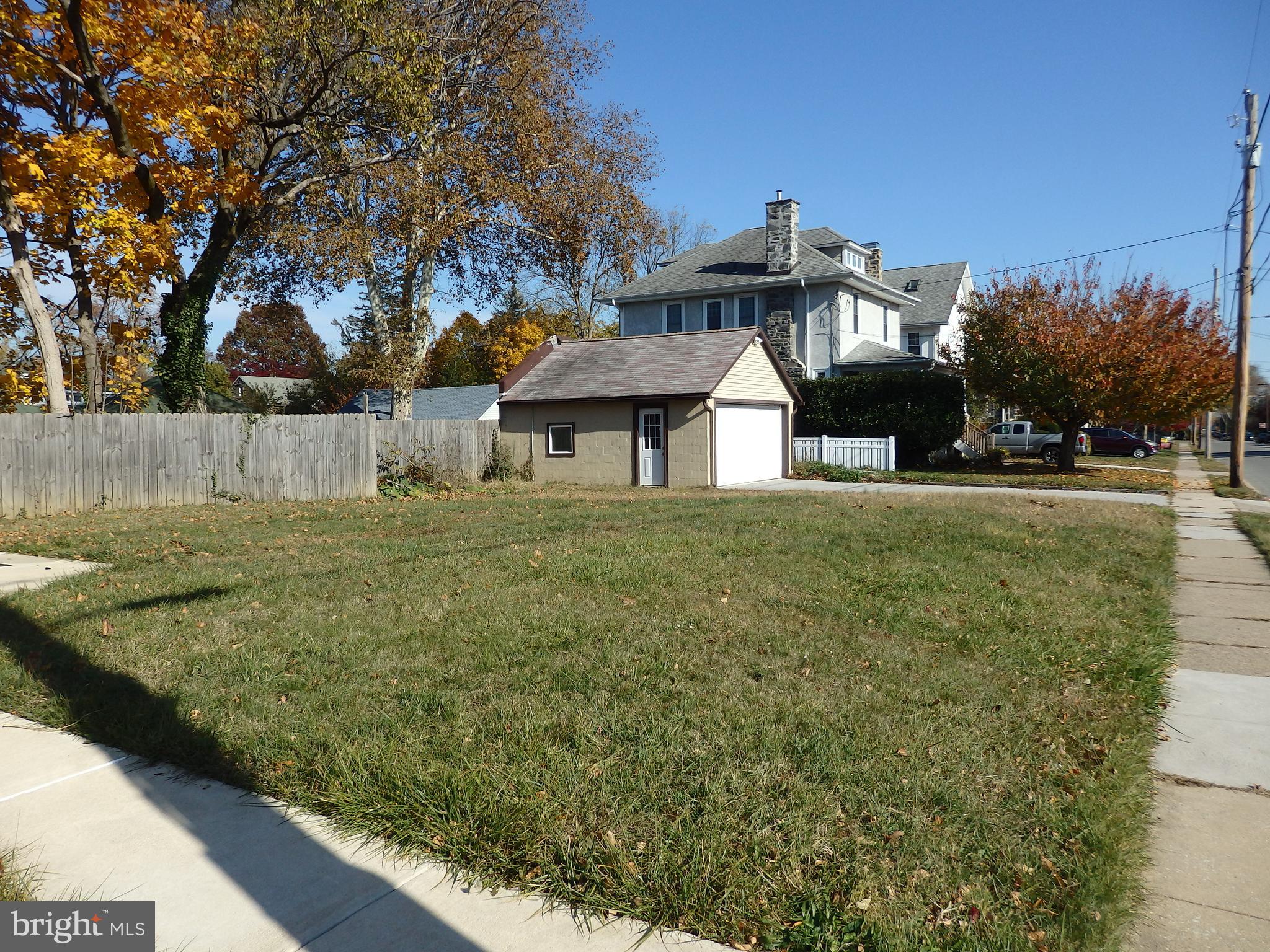 MANOA - Commercial Sale