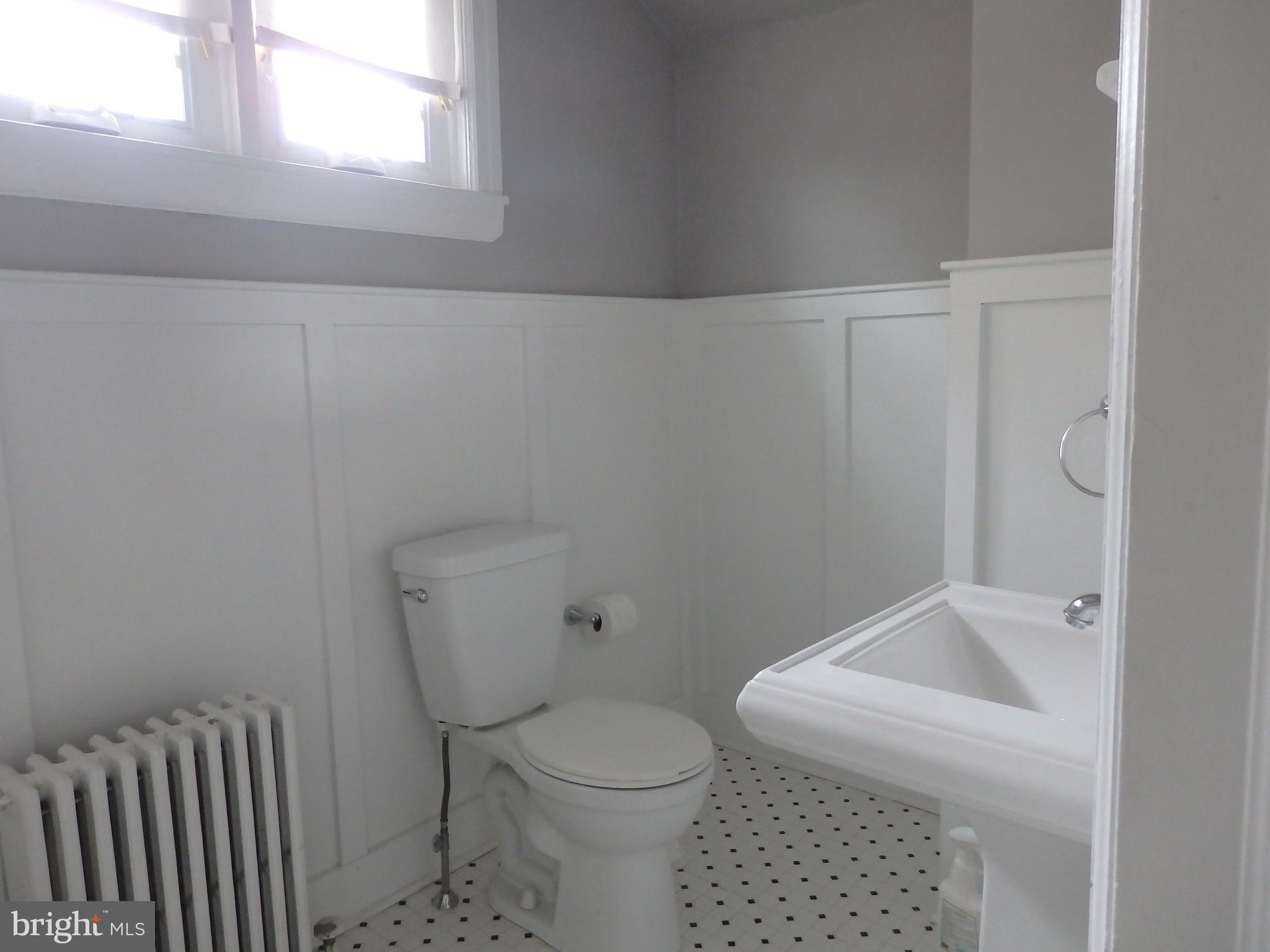 MANOA - Commercial Sale