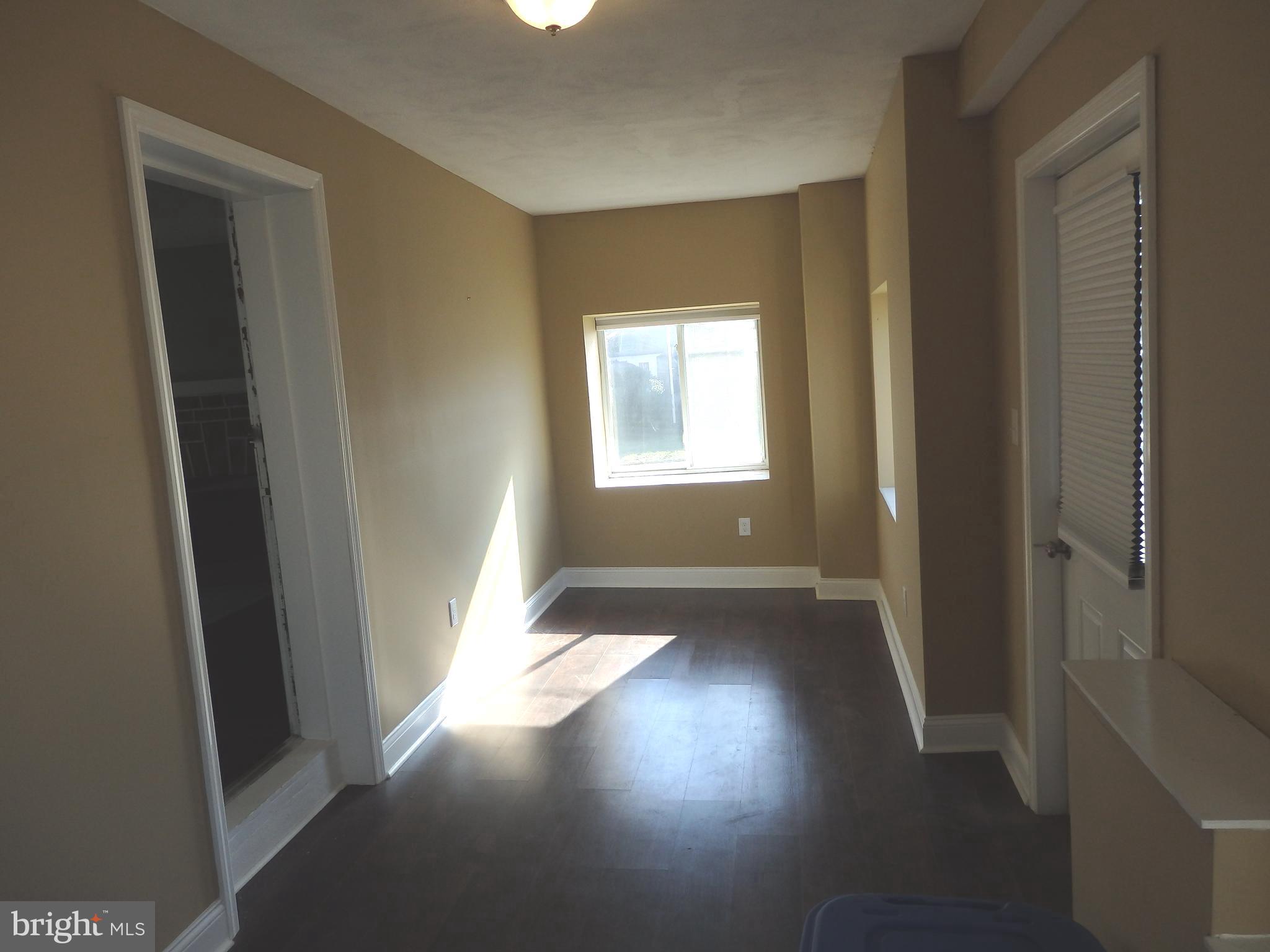 MANOA - Commercial Sale