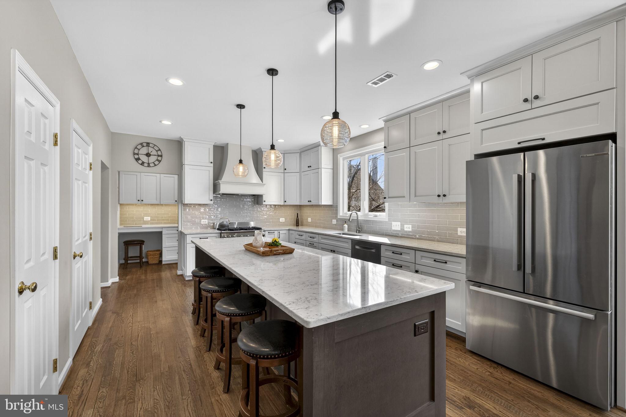 FARMWELL HUNT - Residential