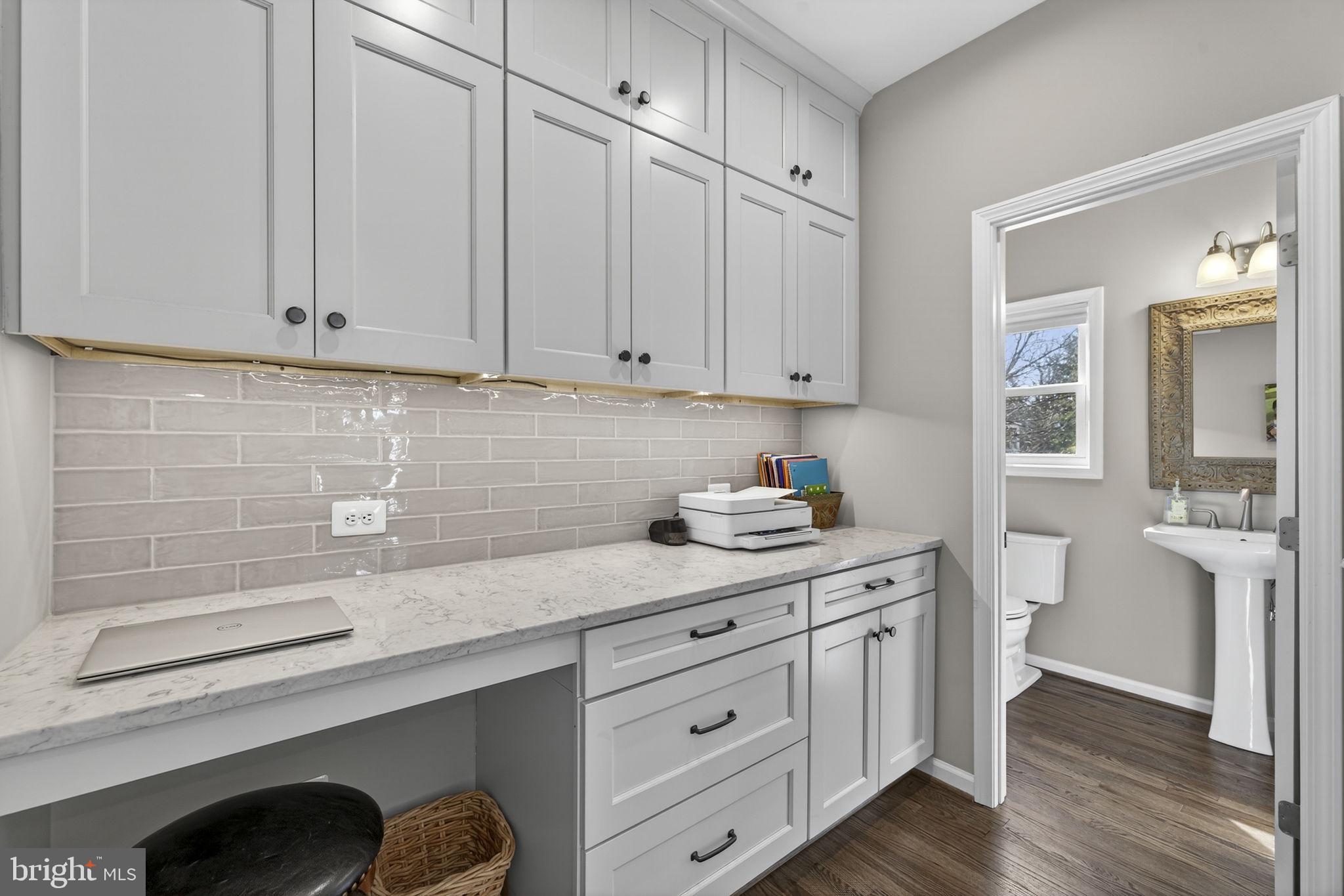 FARMWELL HUNT - Residential