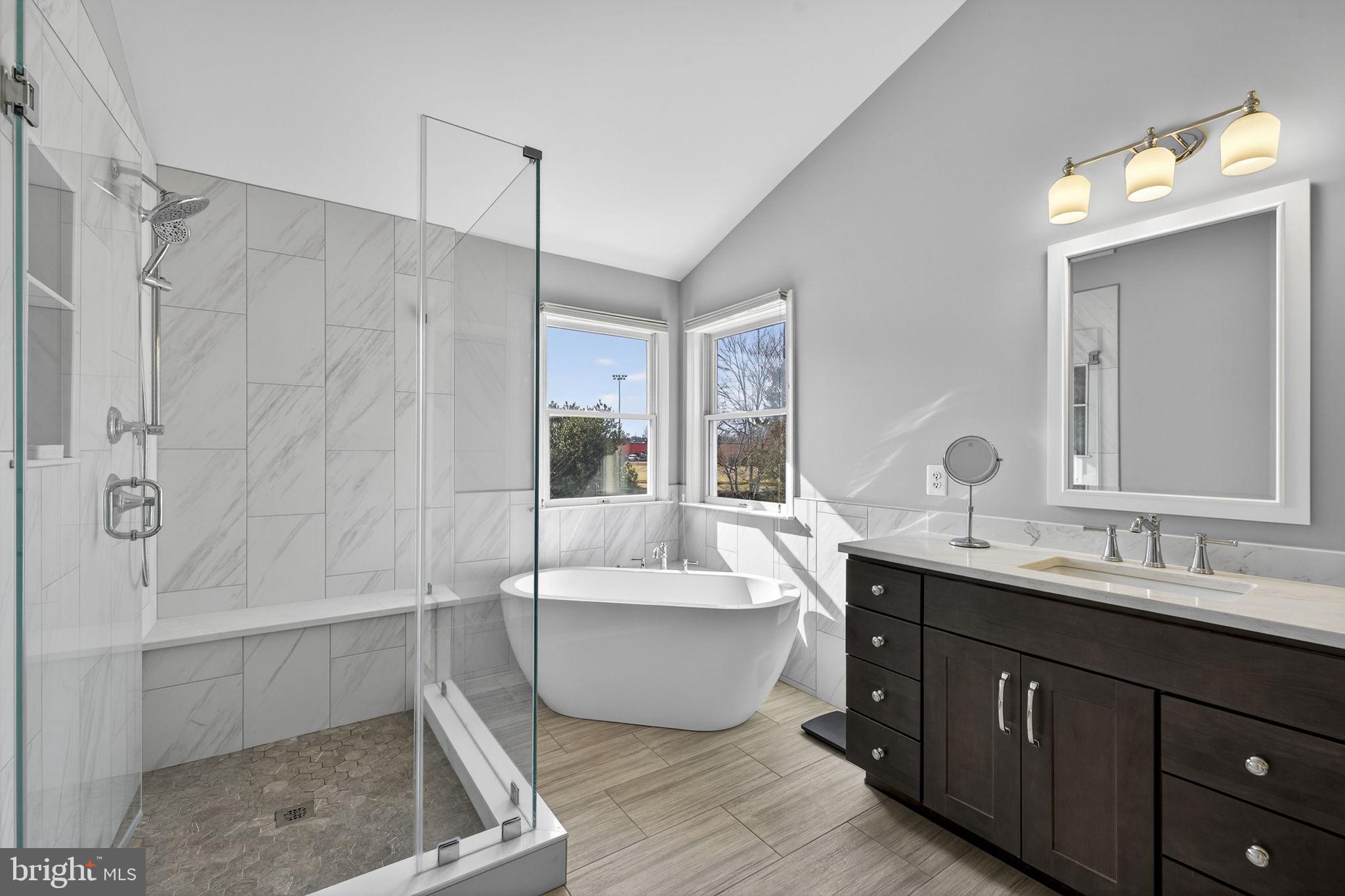 FARMWELL HUNT - Residential