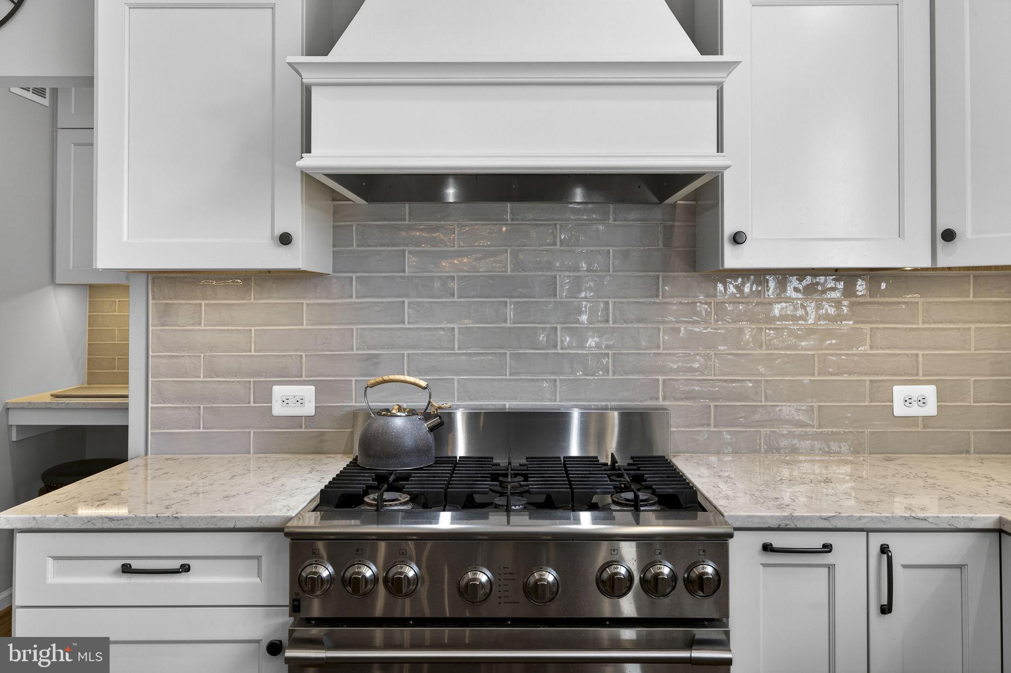 FARMWELL HUNT - Residential