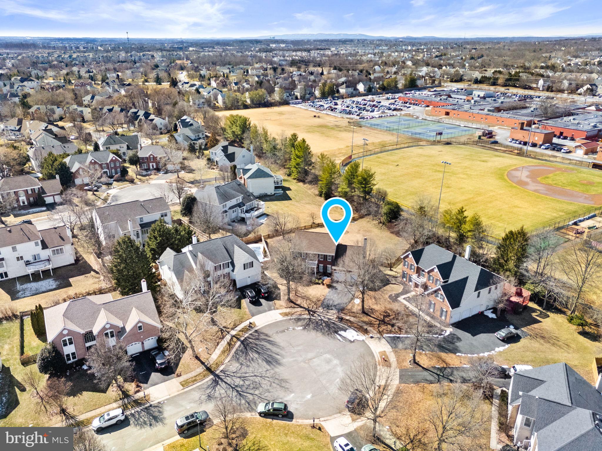 FARMWELL HUNT - Residential