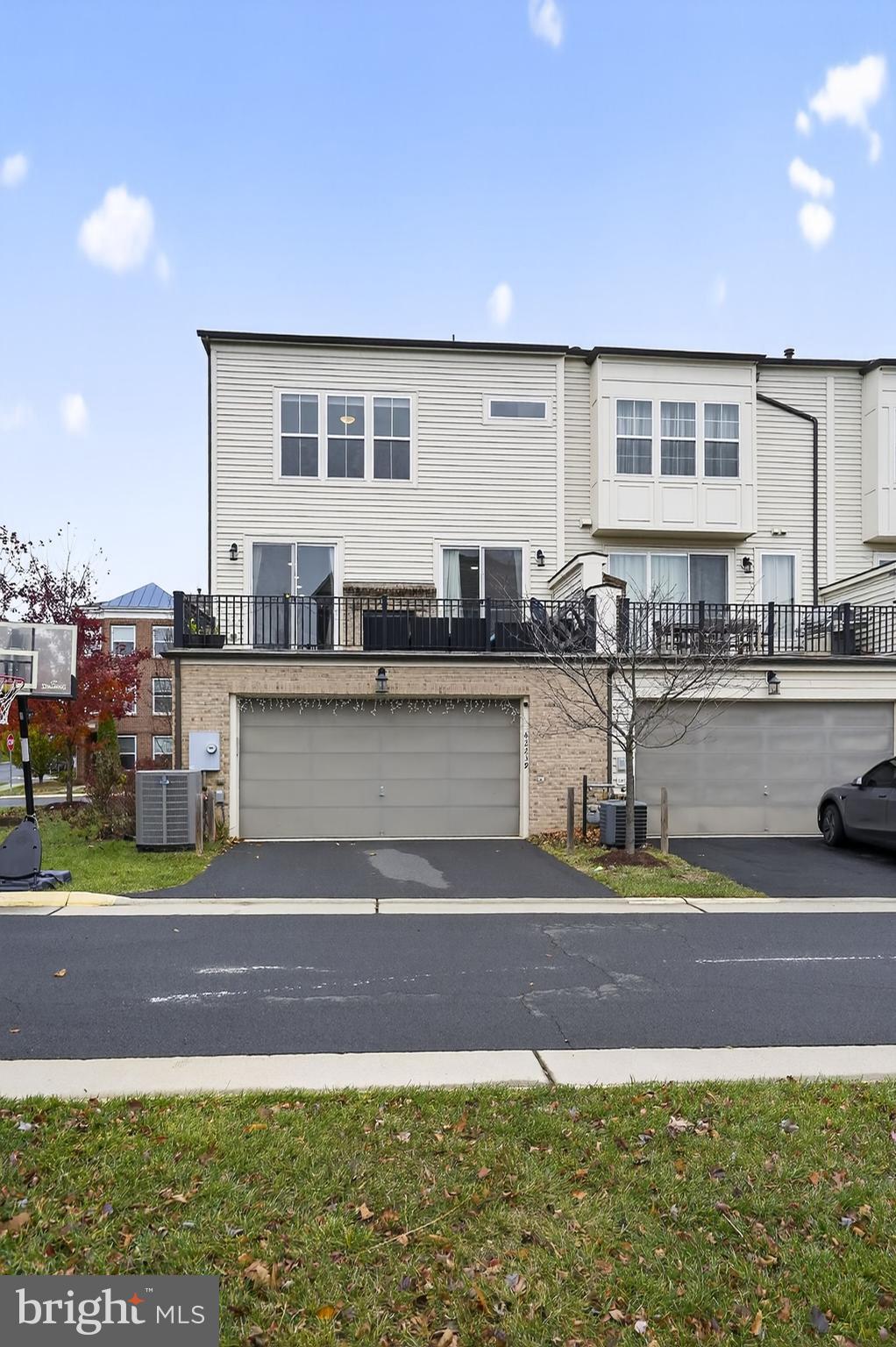 BRAMBLETON - Residential