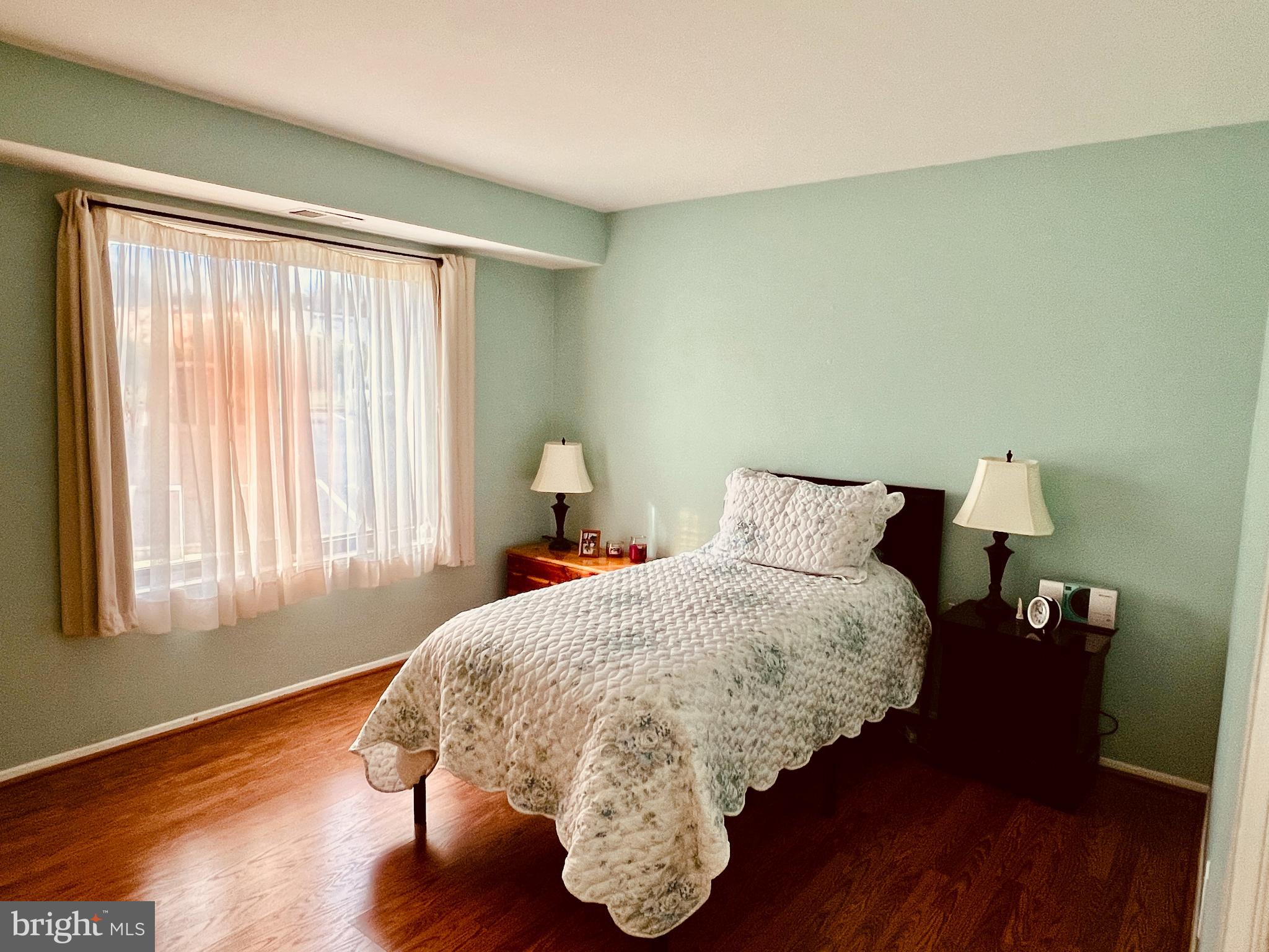 SUN VALLEY CONDOMINIUMS - Residential