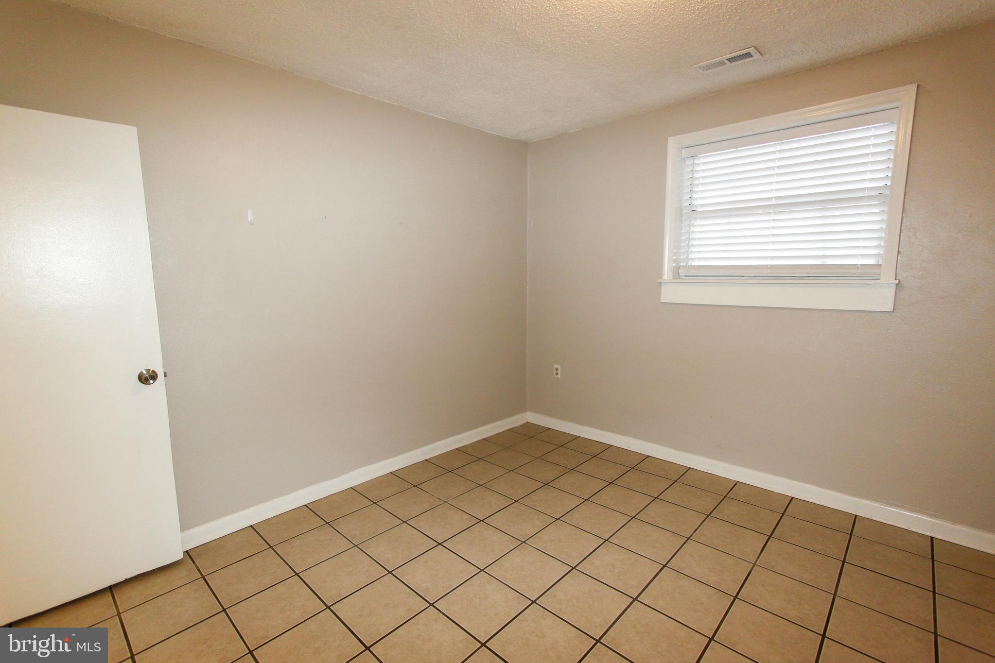 SHANNONDALE - Residential Lease