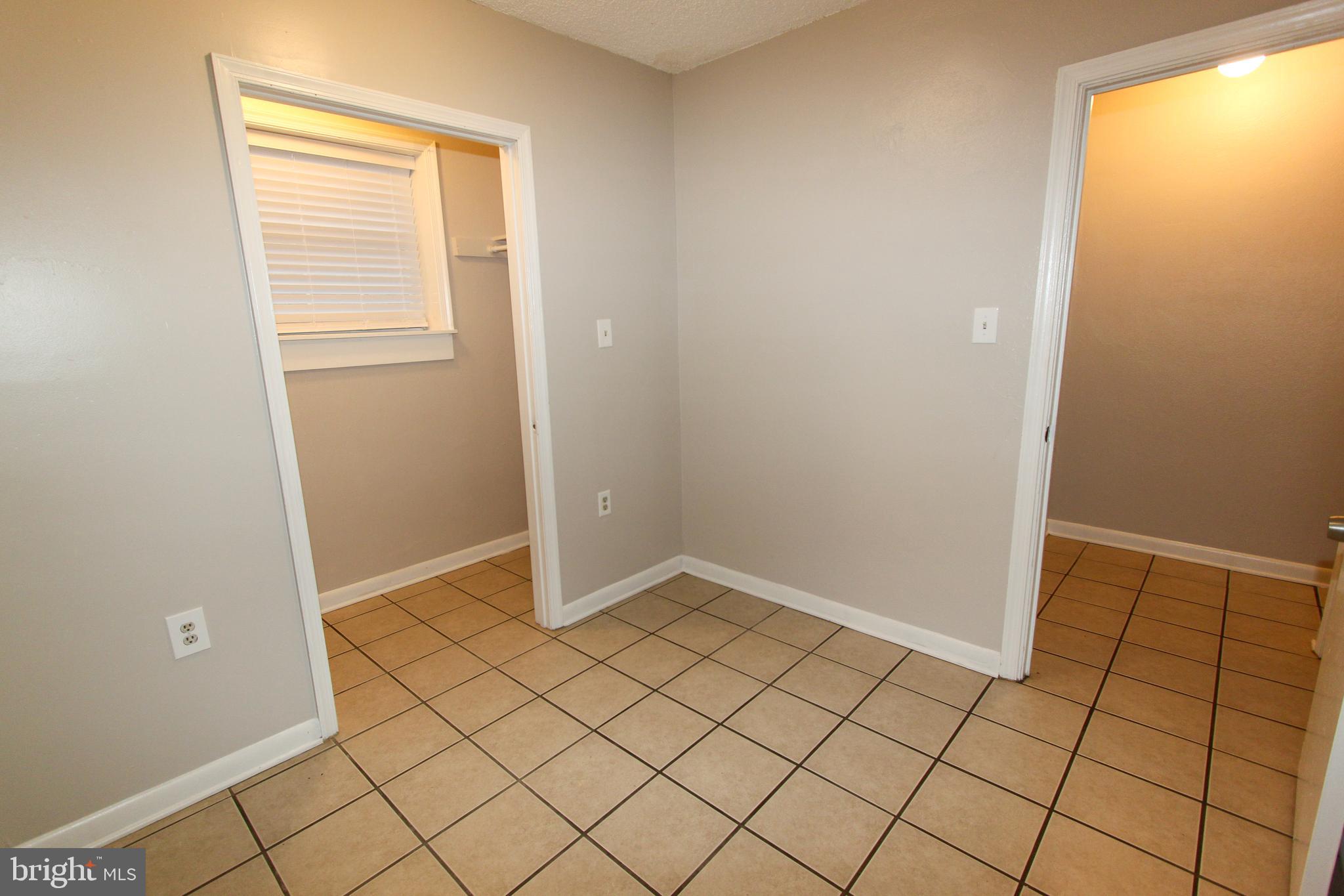 SHANNONDALE - Residential Lease