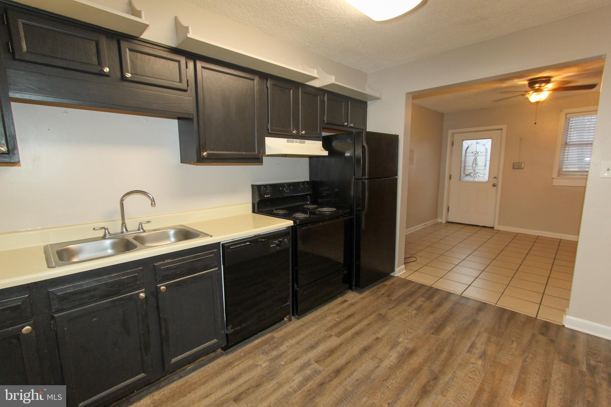 SHANNONDALE - Residential Lease