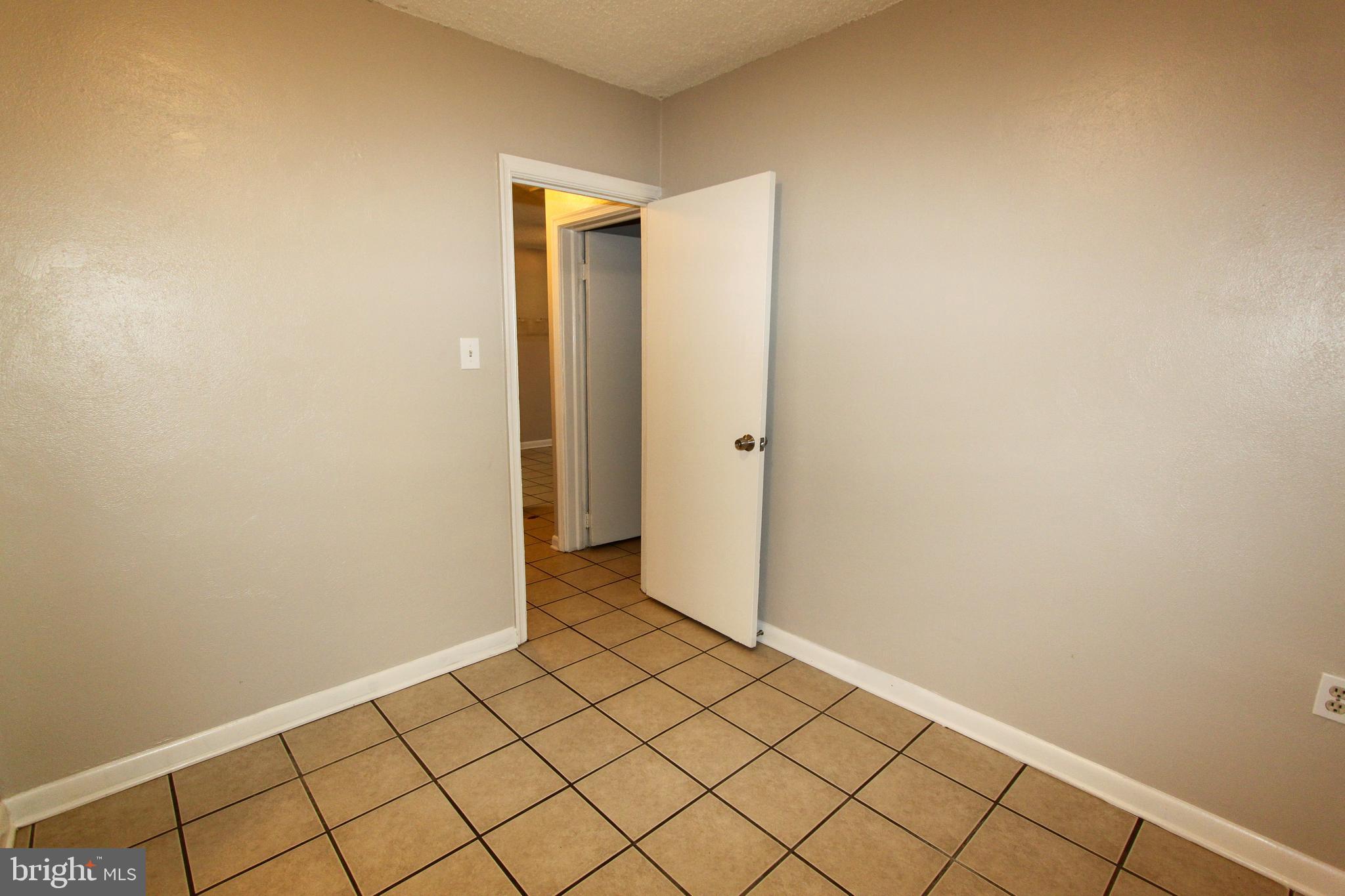 SHANNONDALE - Residential Lease