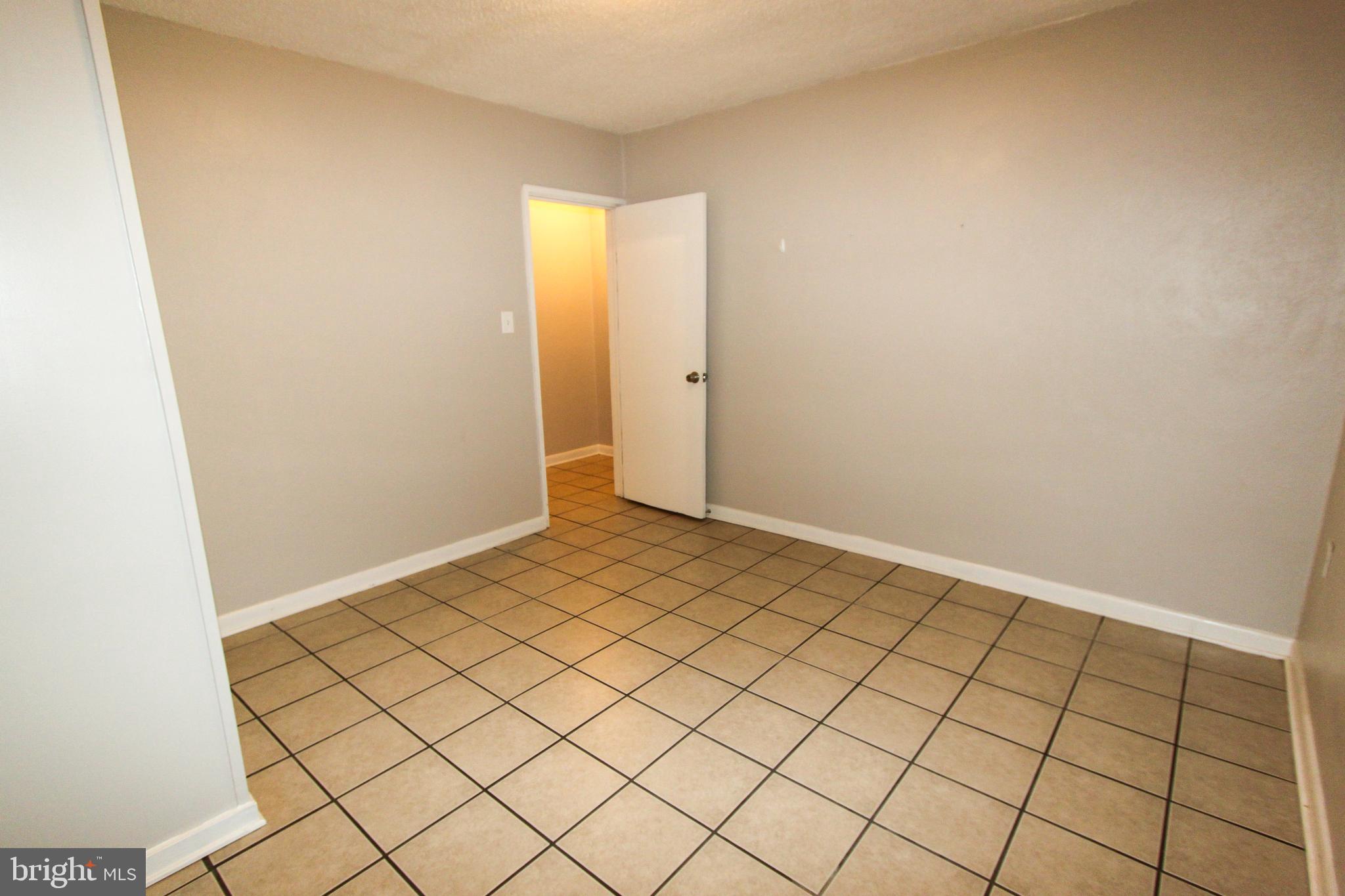 SHANNONDALE - Residential Lease