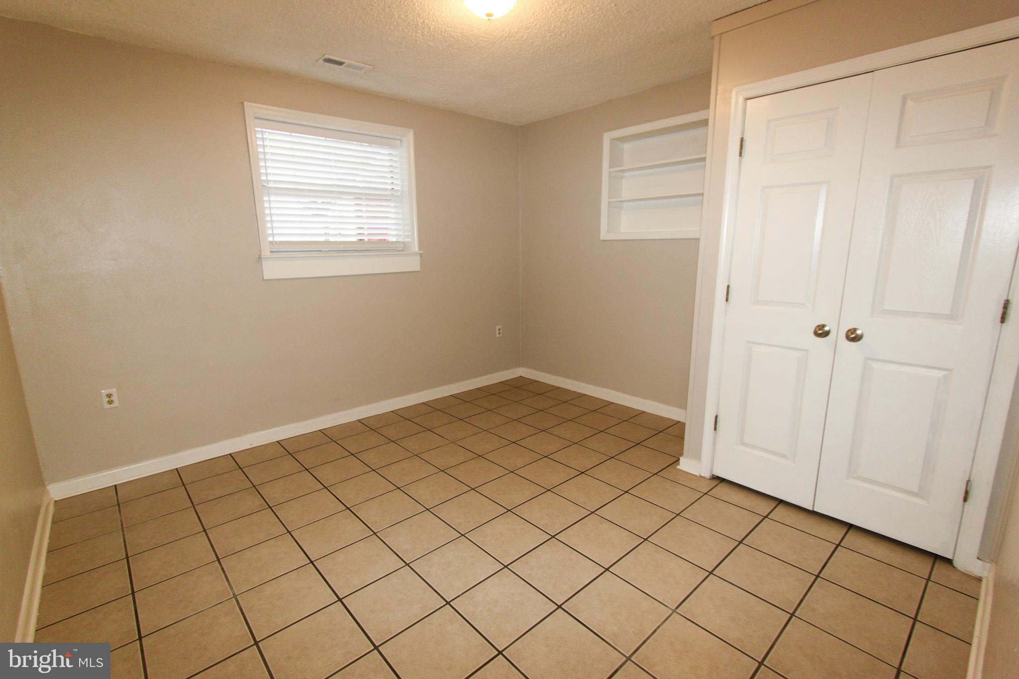 SHANNONDALE - Residential Lease