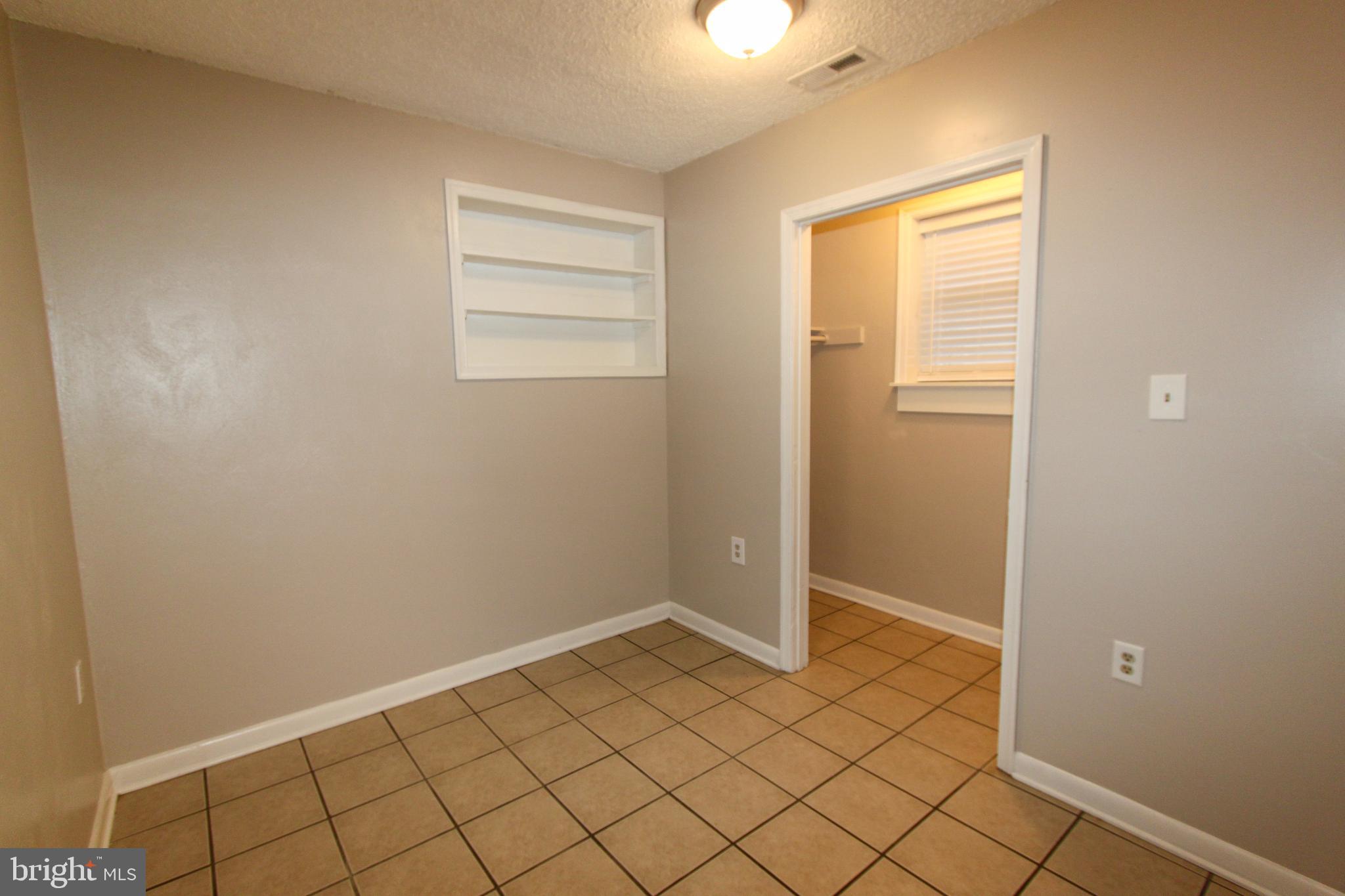 SHANNONDALE - Residential Lease