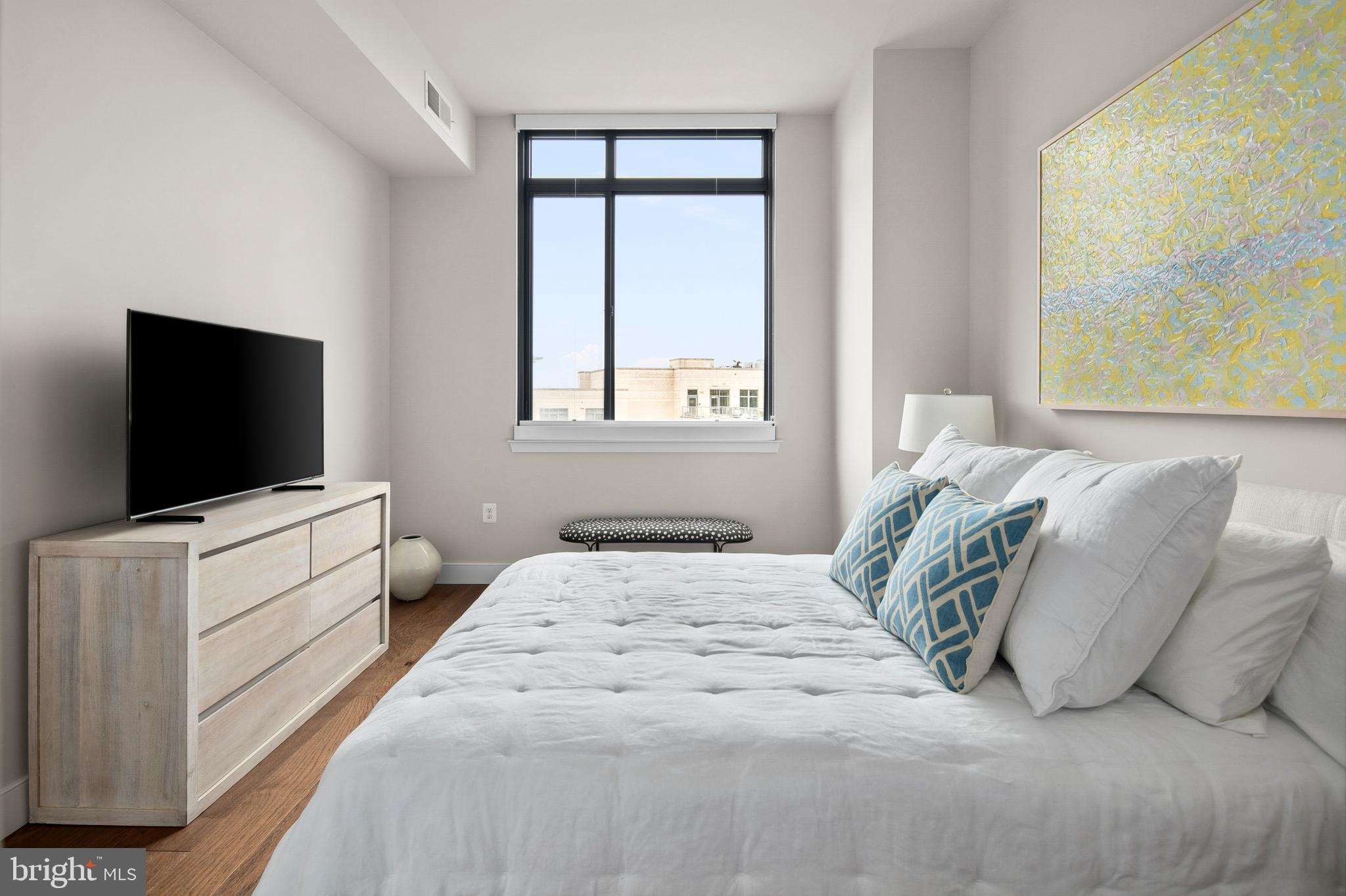 COURTHOUSE - Residential Lease