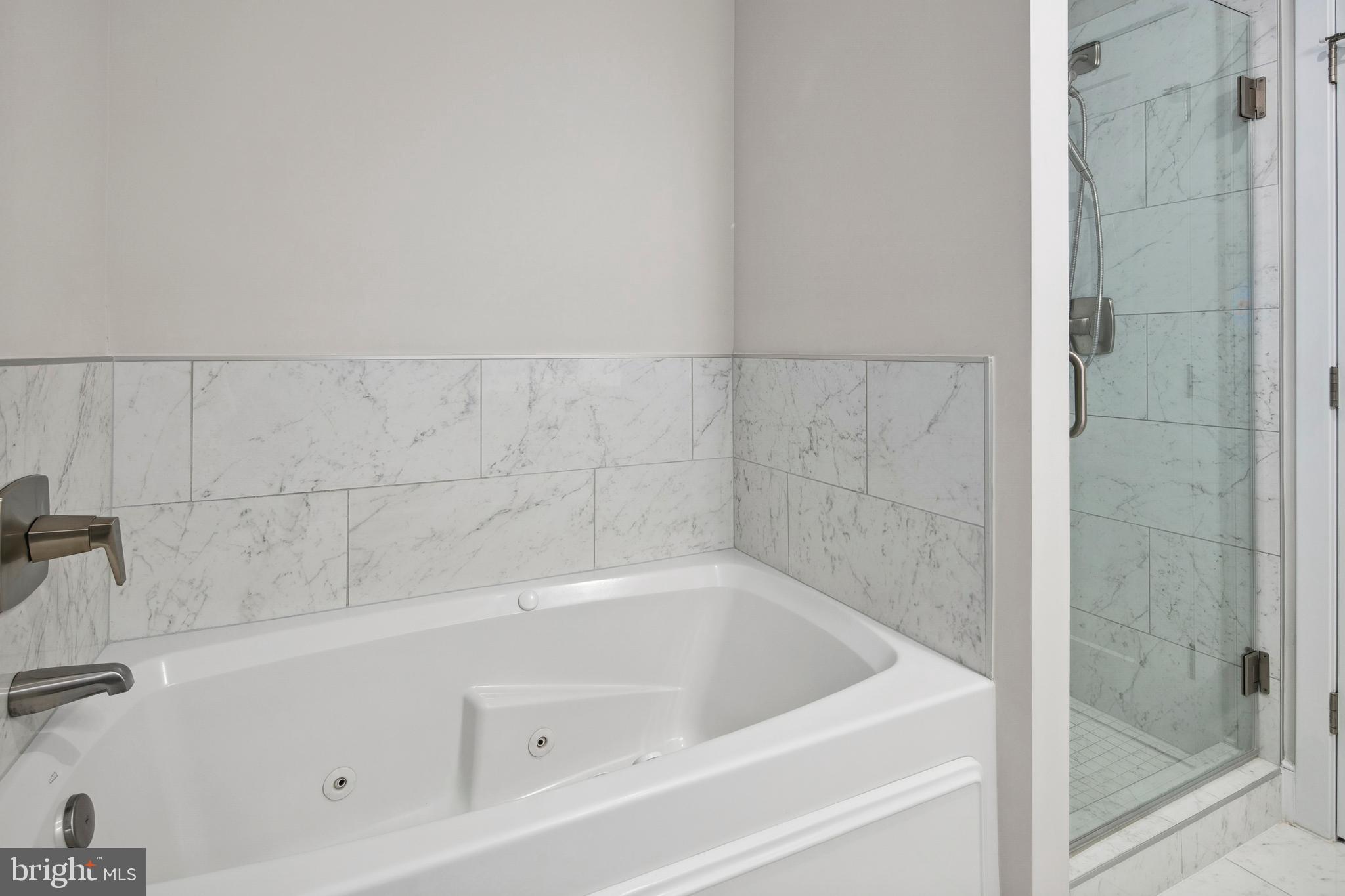 COURTHOUSE - Residential Lease