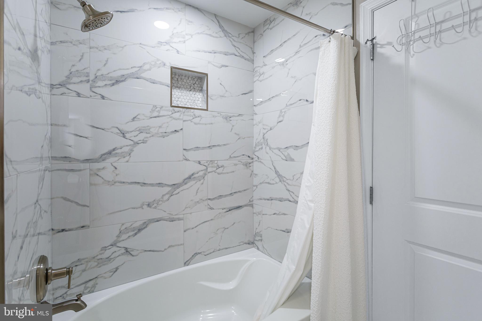 NATIONAL HARBOR - Residential